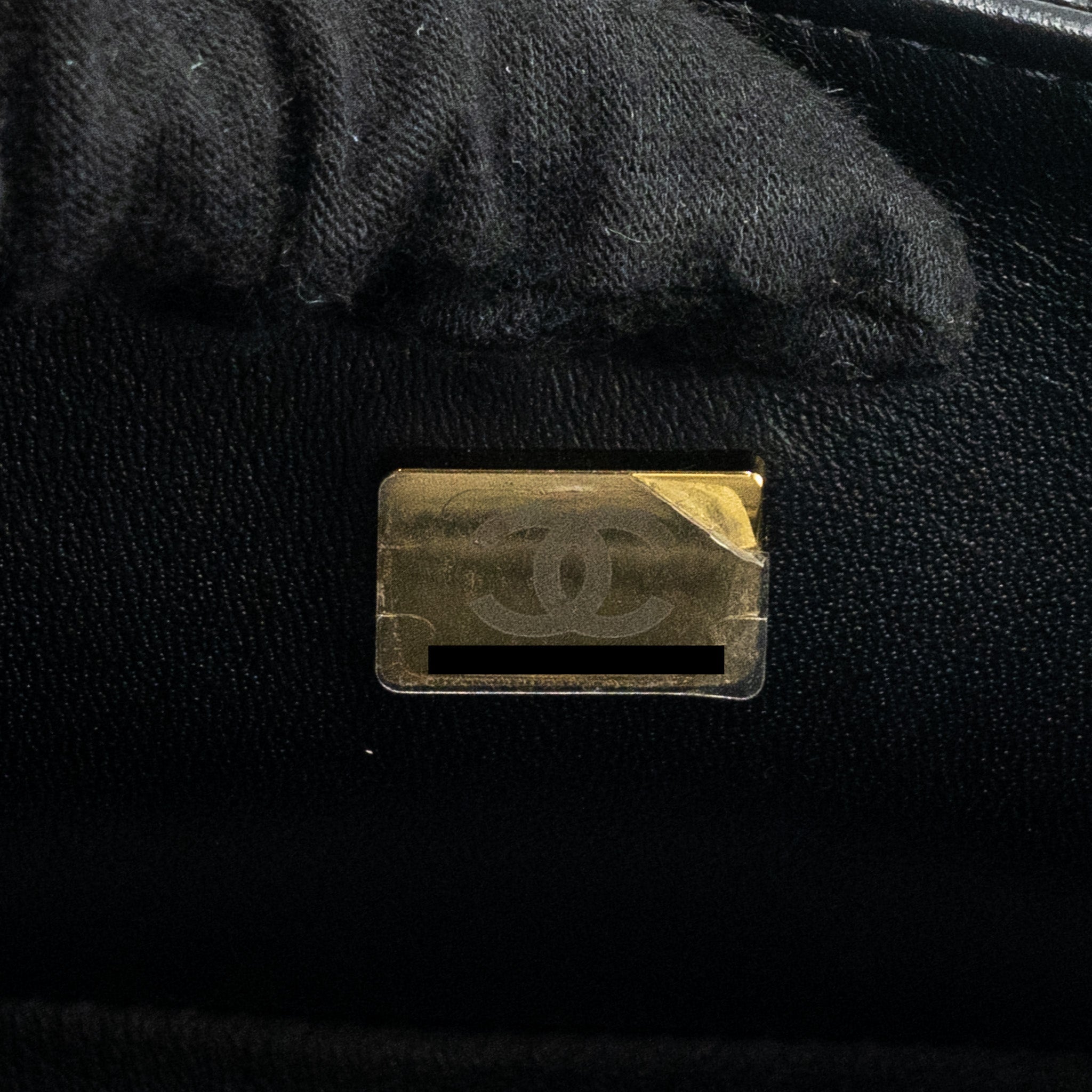 CHANEL SMALL BOY Bag Caviar BLACK  (Microchip)