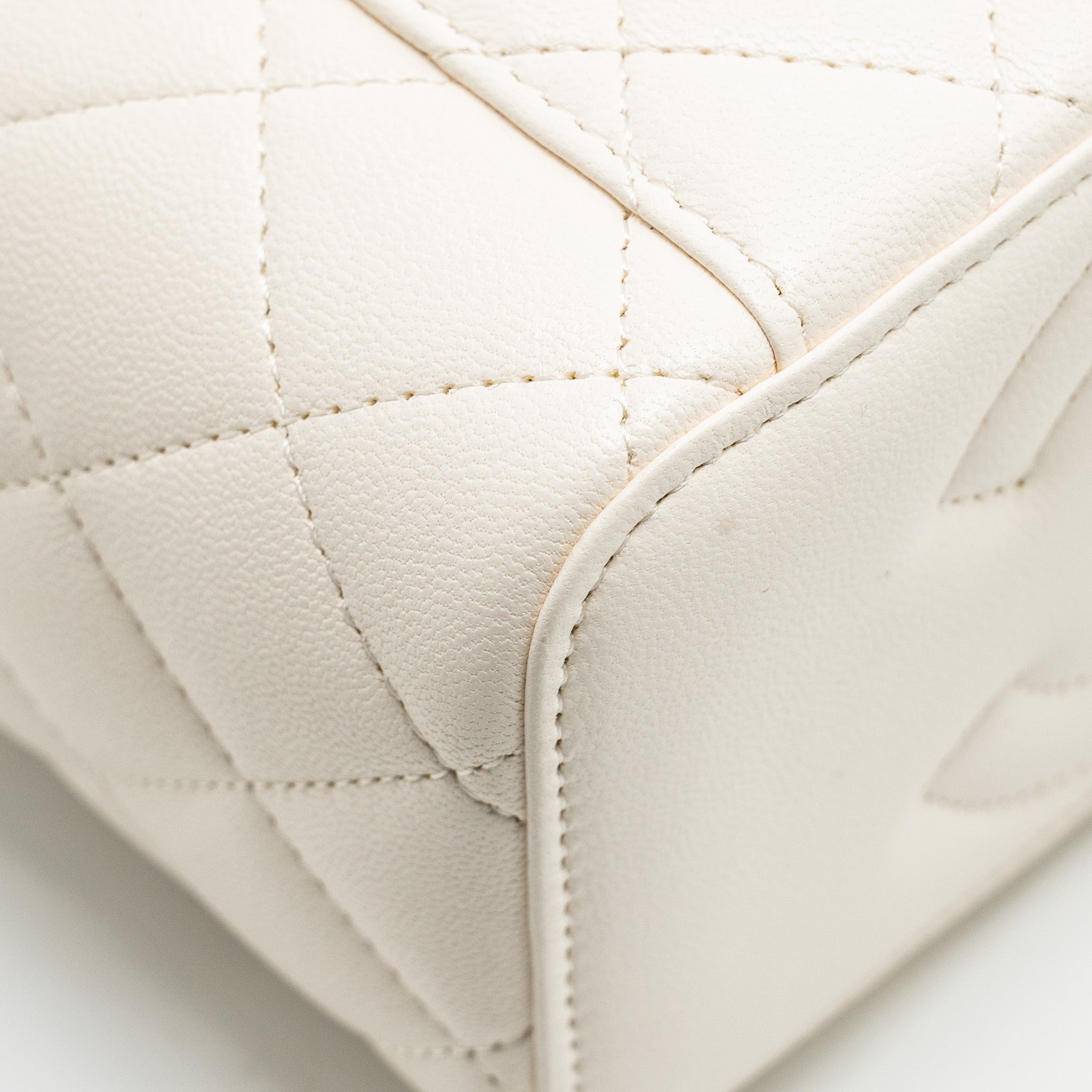 Chanel long vanity with Coco letter chain lambskin white  (microchip)