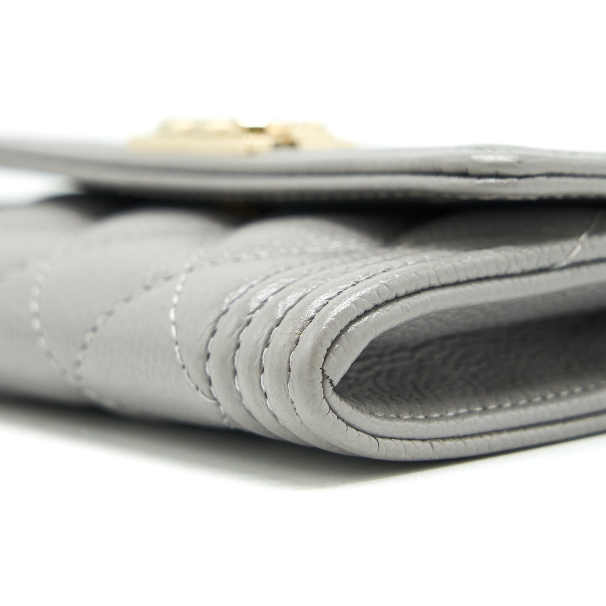 Chanel Boy Flap card holder Caviar light Grey L