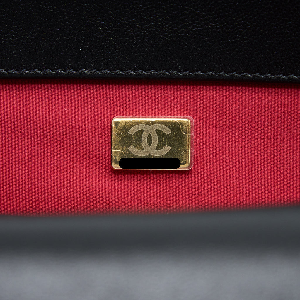 Chanel Medium 19 Bag Goatskin Black Multicolour Hardware