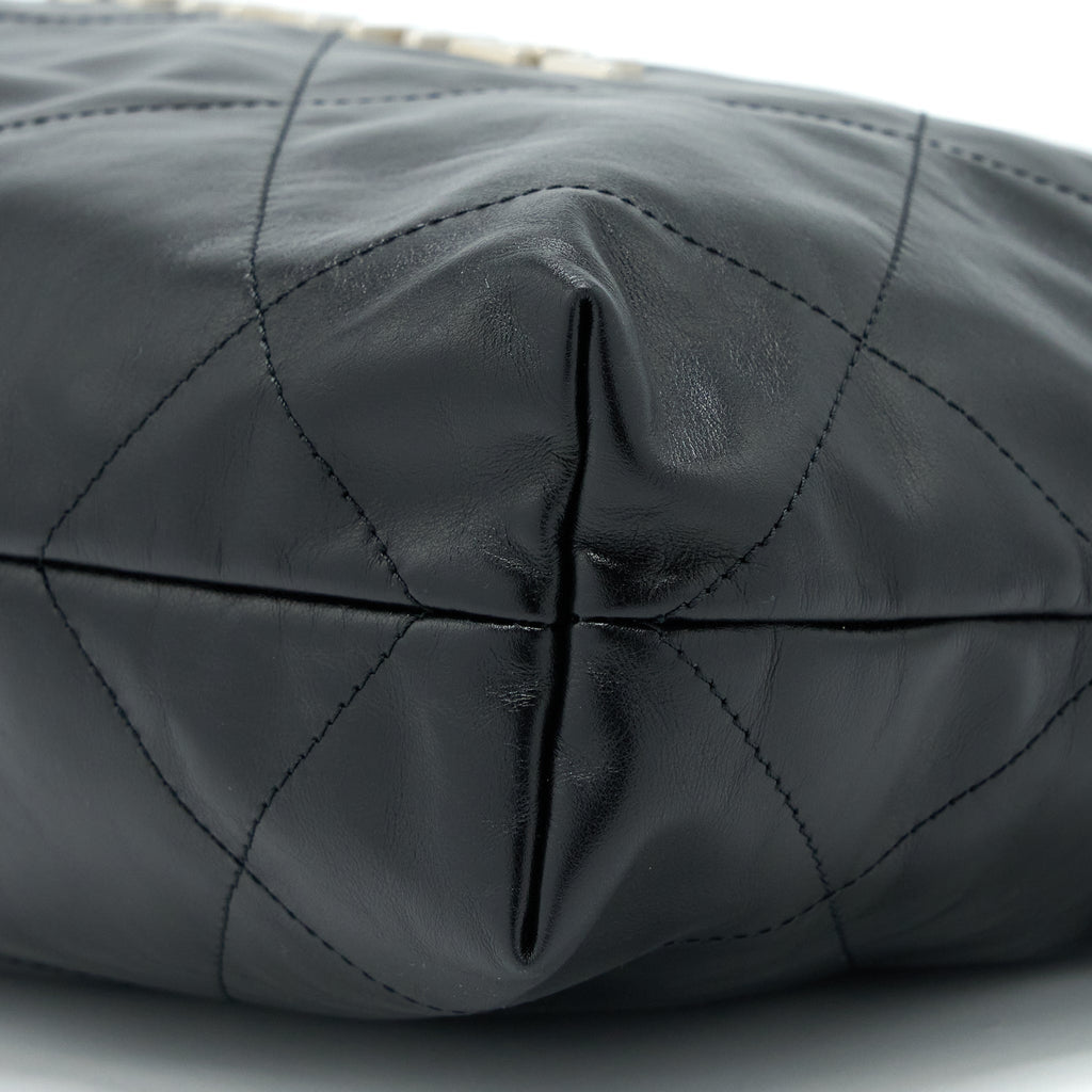 Chanel Small 22 Bag Calfskin Black (Microchip)