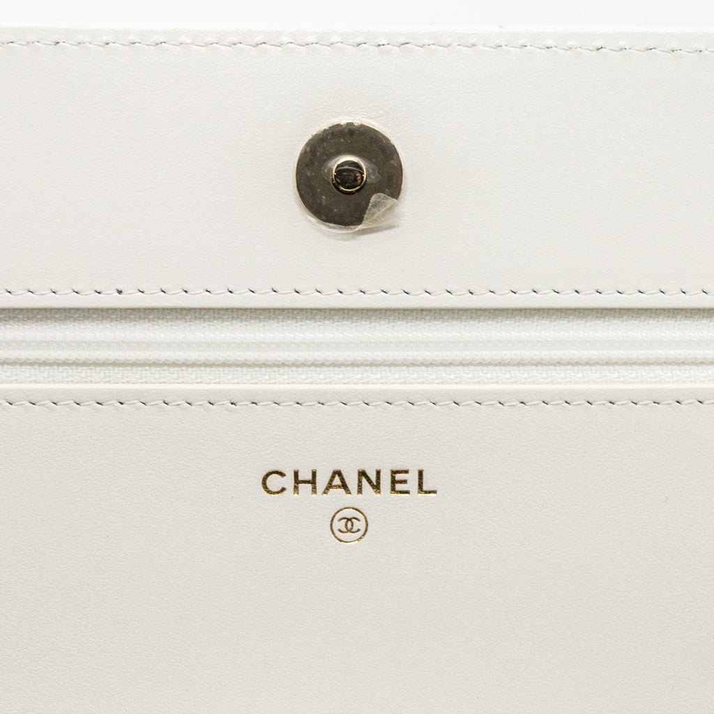 CHANEL BOY WALLET ON CHAIN CAVIAR WHITE L (Microchip)