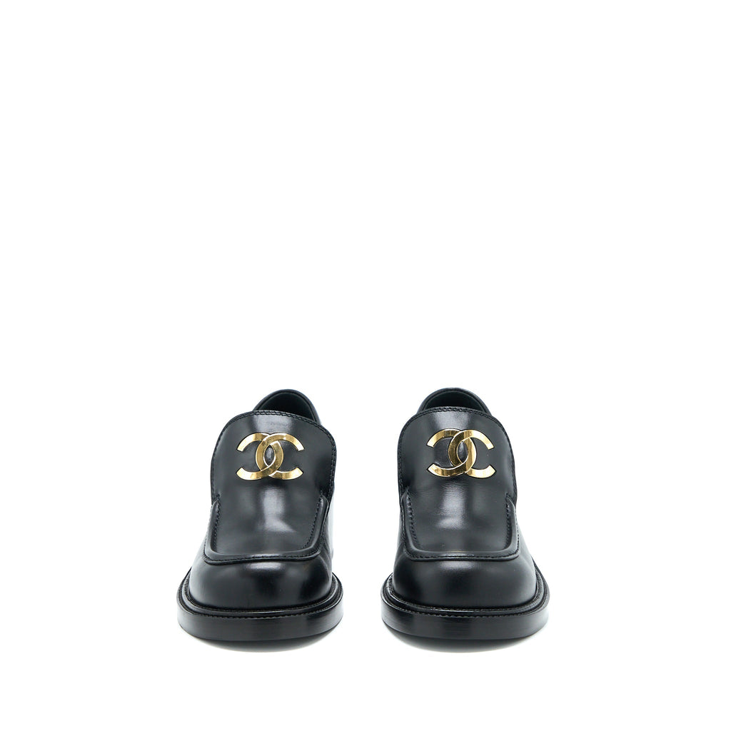 Chanel 22K Size 38 Loafer Leather Black