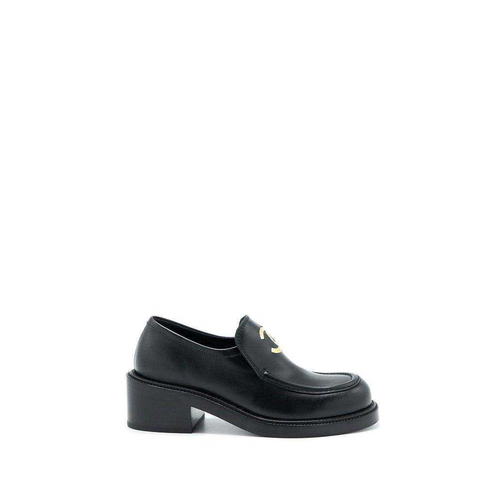 Chanel 22K Size 38 Loafer Leather Black