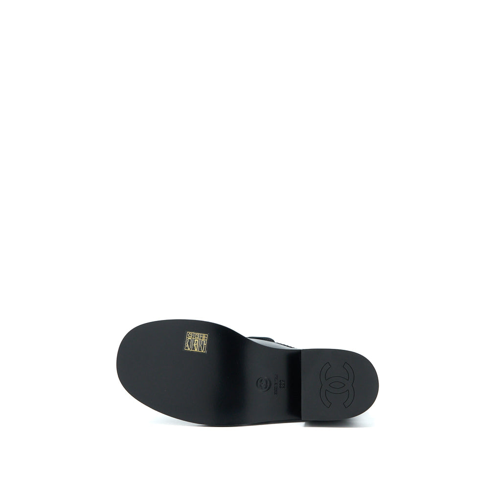 Chanel 22K Size 38 Loafer Leather Black