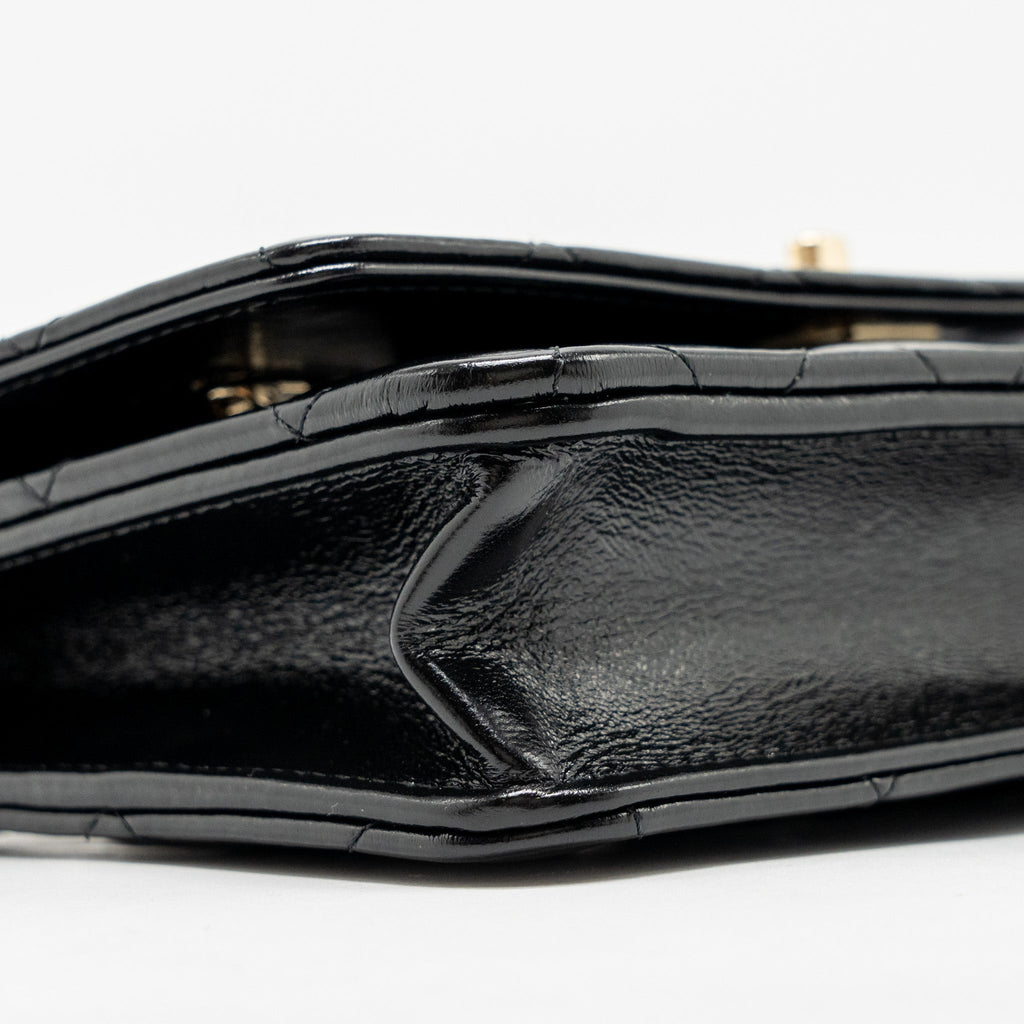 Chanel Wallet on CC Detailed Chain Shiny Lambskin Black  (Microchip)