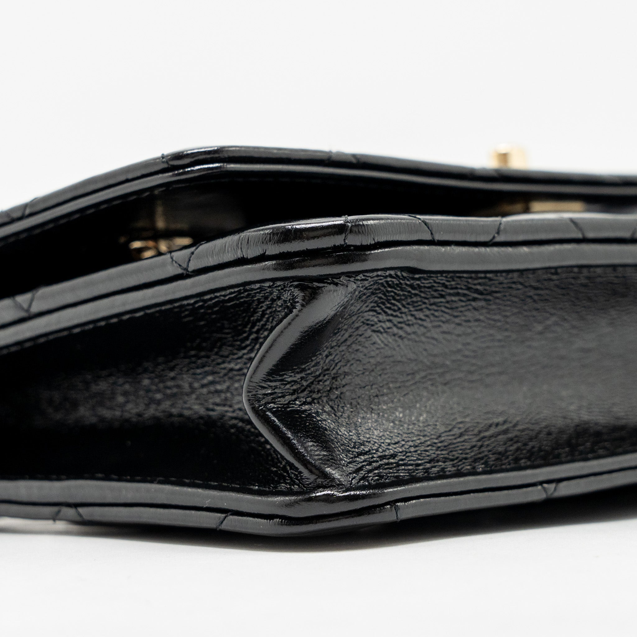 Chanel Wallet on CC Detailed Chain Shiny Lambskin Black  (Microchip)