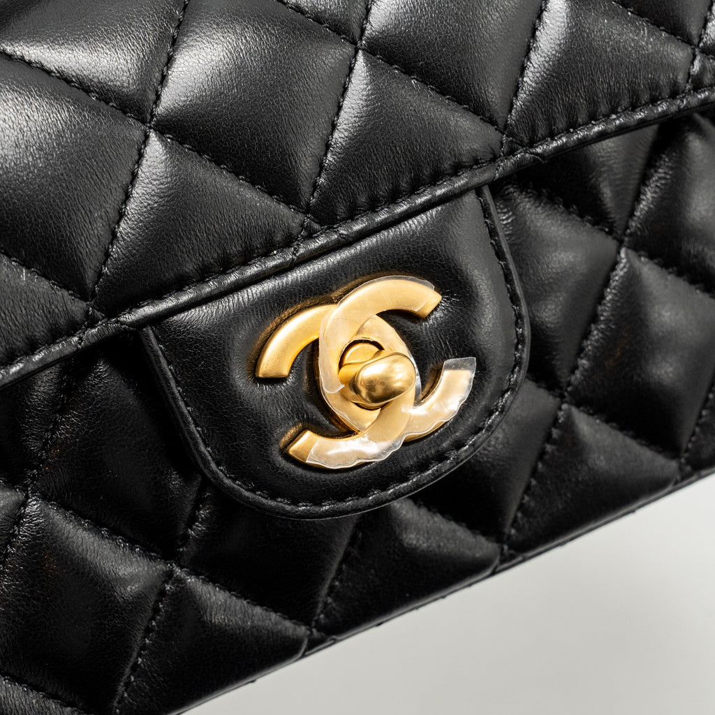 Chanel 25p Top Handle Flap Bag Shiny Lambskin Black (microchip)
