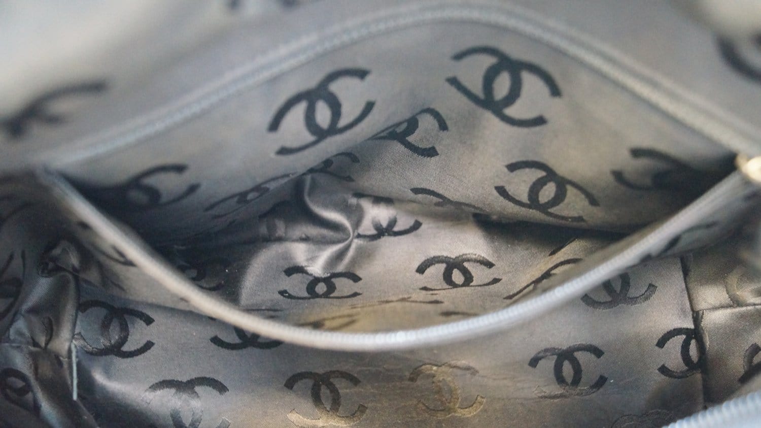 CHANEL Beige/Black Ligne Cambon Large Tote Bag