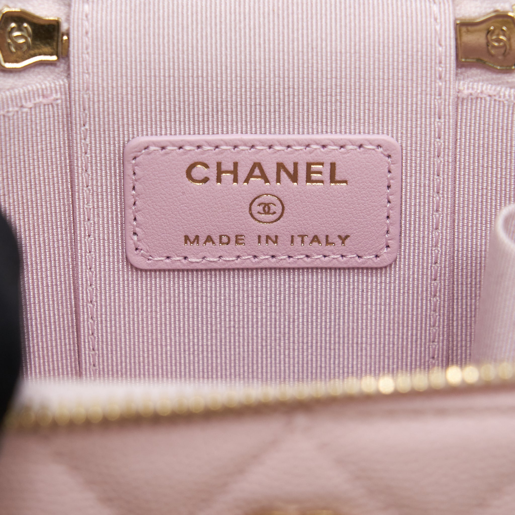 Chanel Mini Vanity Case Caviar Pink L
