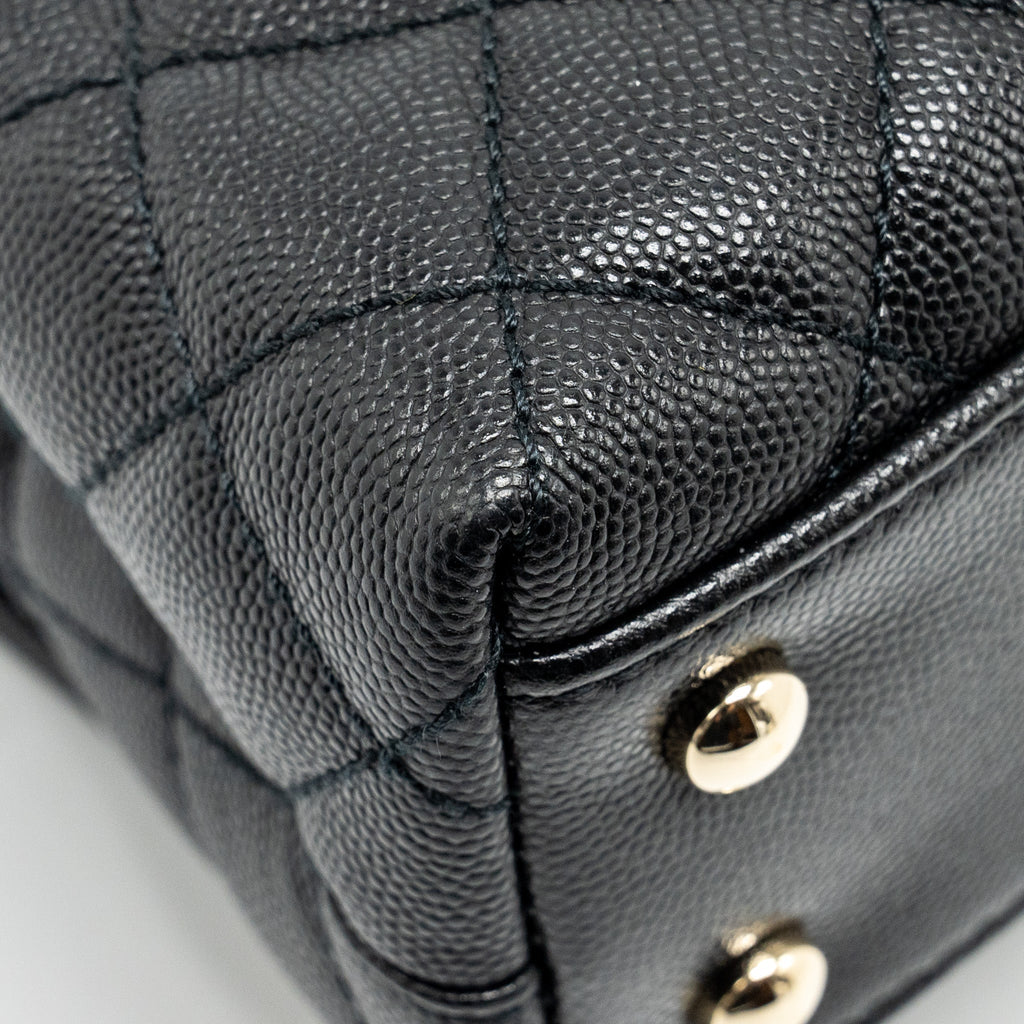 Chanel Small COCO Handle Caviar Black L (Microchip)
