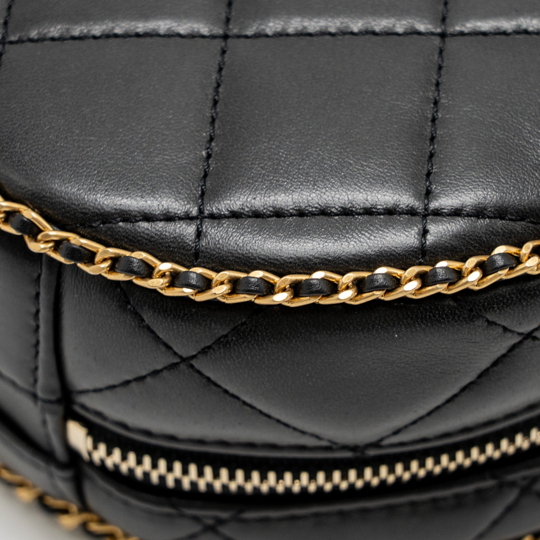 CHANEL Round Vanity With Chain Lambskin Black  (Microchip)