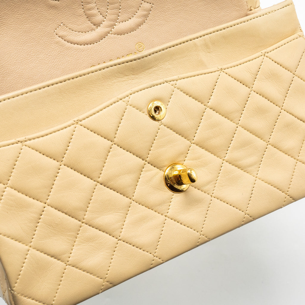 Chanel vintage Small classic flap bag lambskin beige