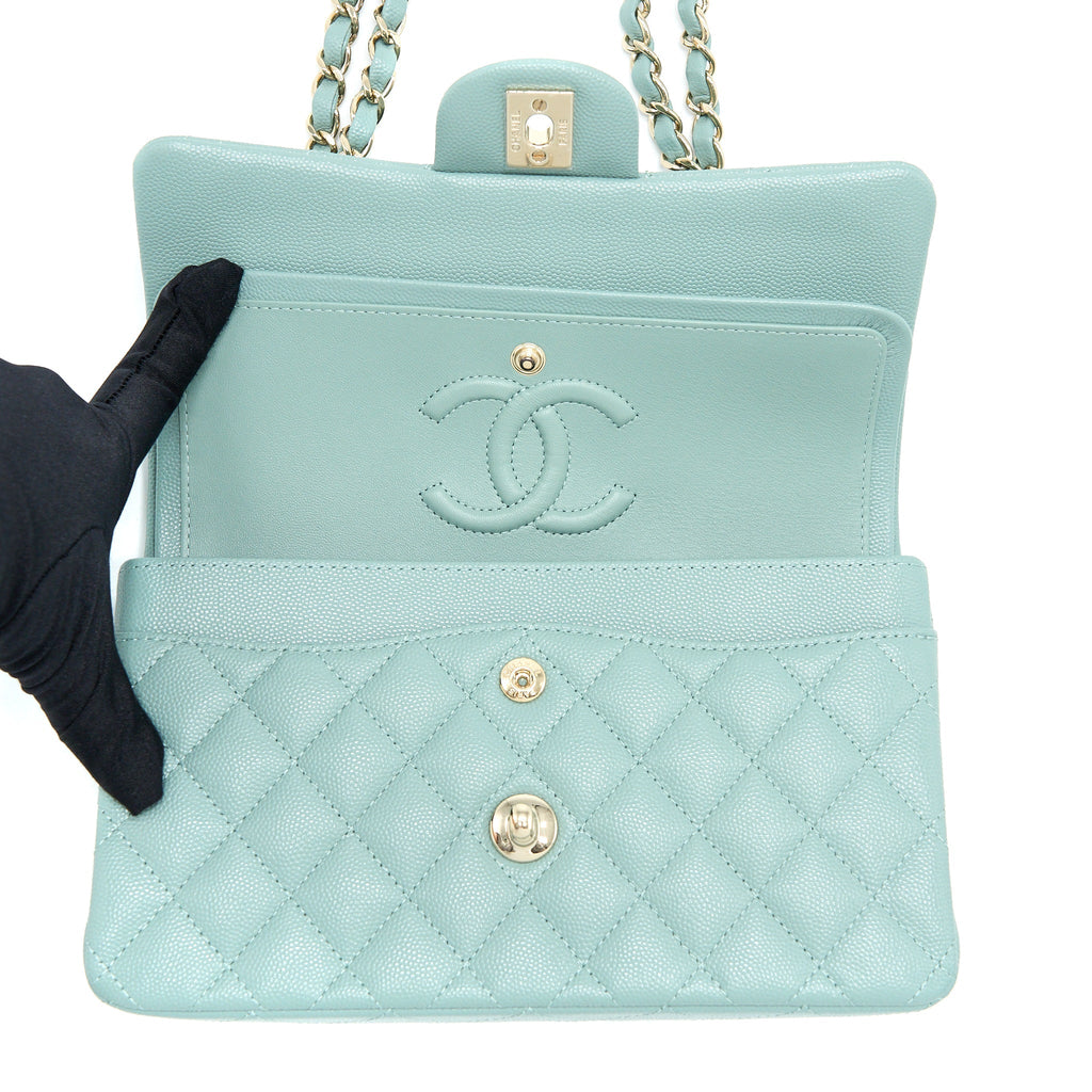 Chanel 22C Small Classic Double Flap Bag Caviar NG124 Greyish Green L (Microchip)