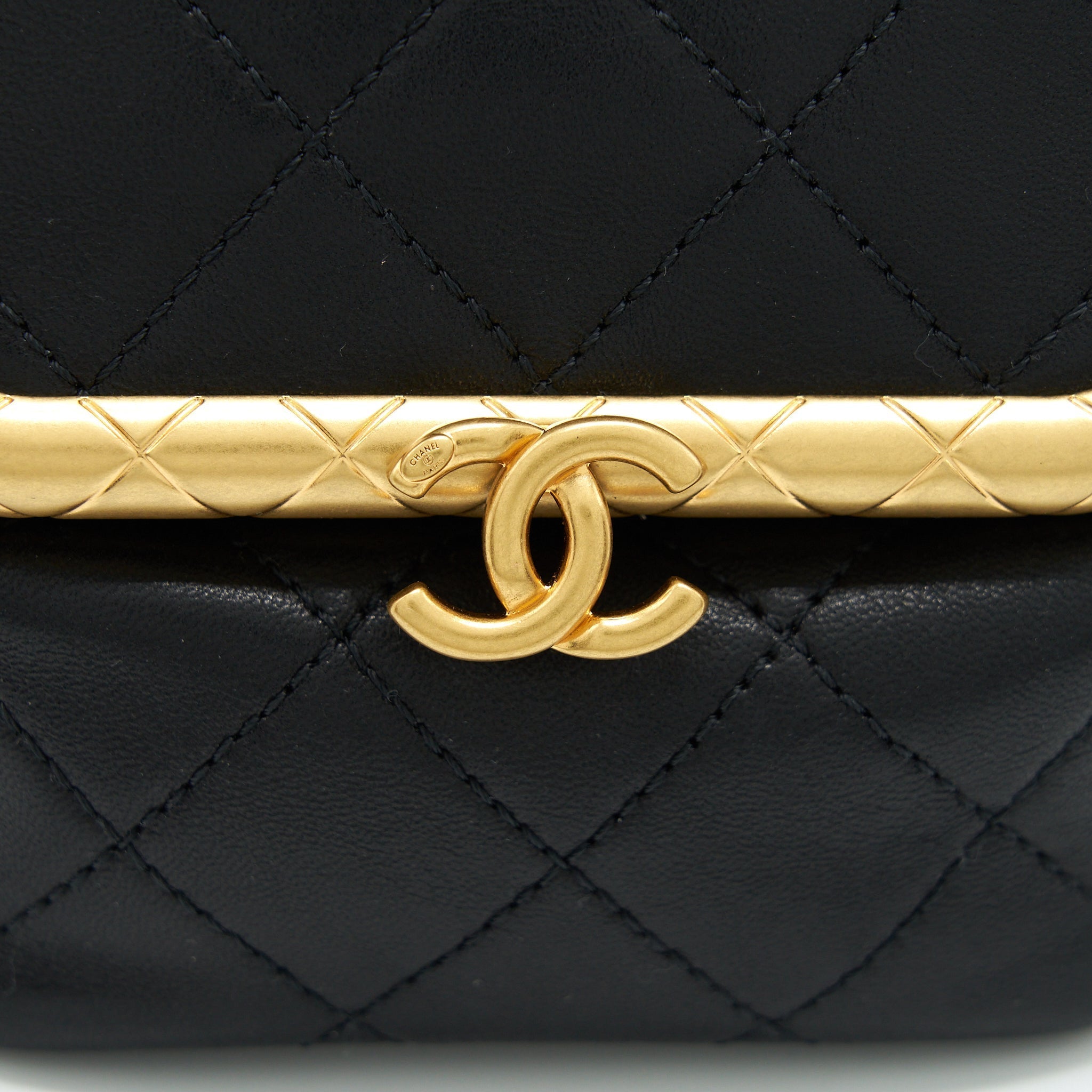 Chanel 20A Kiss-Lock Mini Vanity Flap Bag Calfskin Black