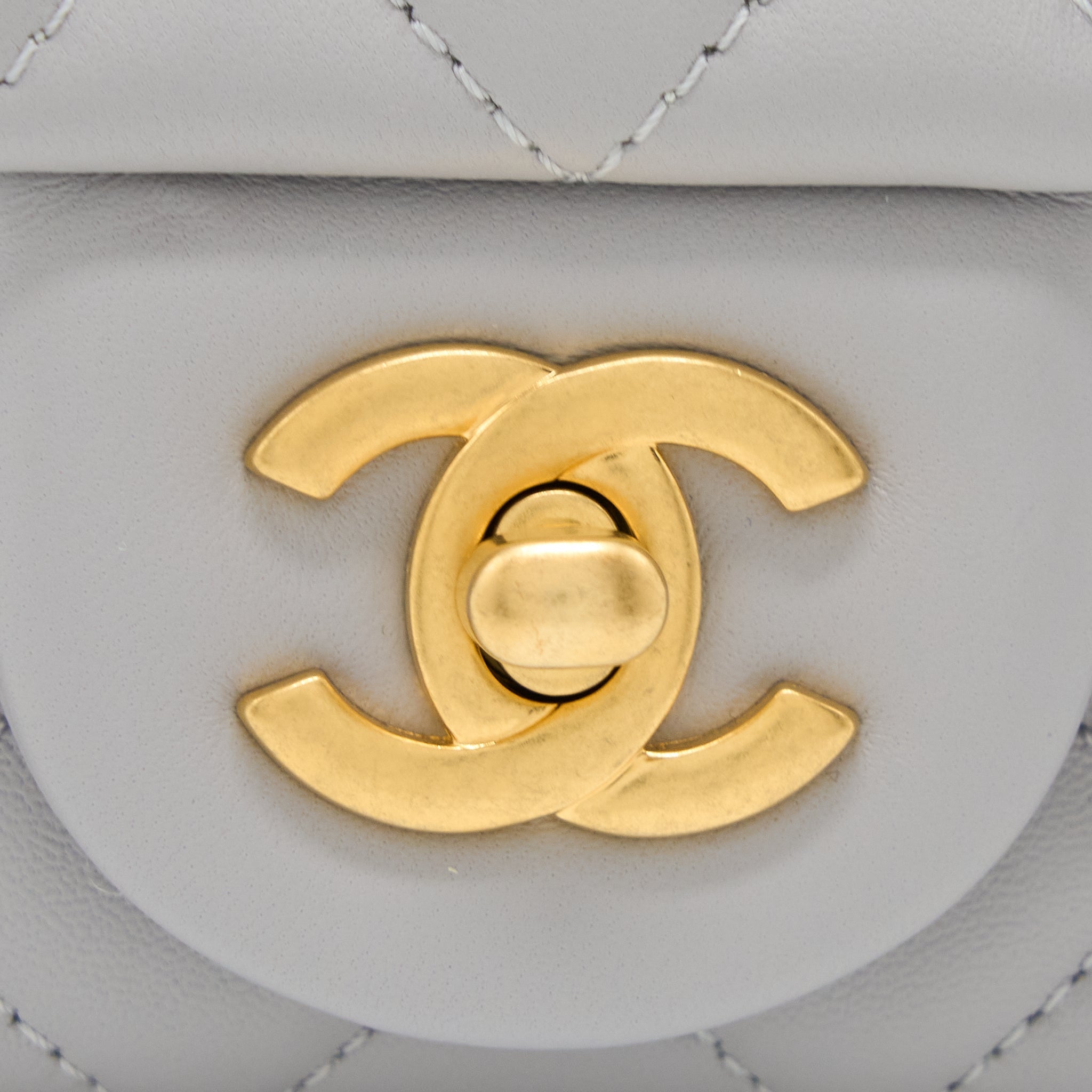 Chanel 22B Pearl Crush Mini Rectangular Flap Bag Lambskin Light Grey (Microchip)