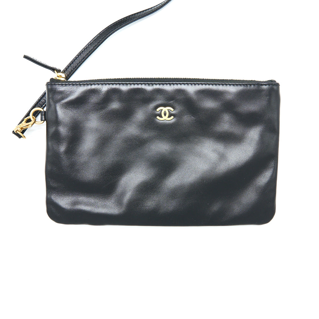 Chanel Medium 22 Bag Shiny Calfskin Black Brushed  (Microchip)
