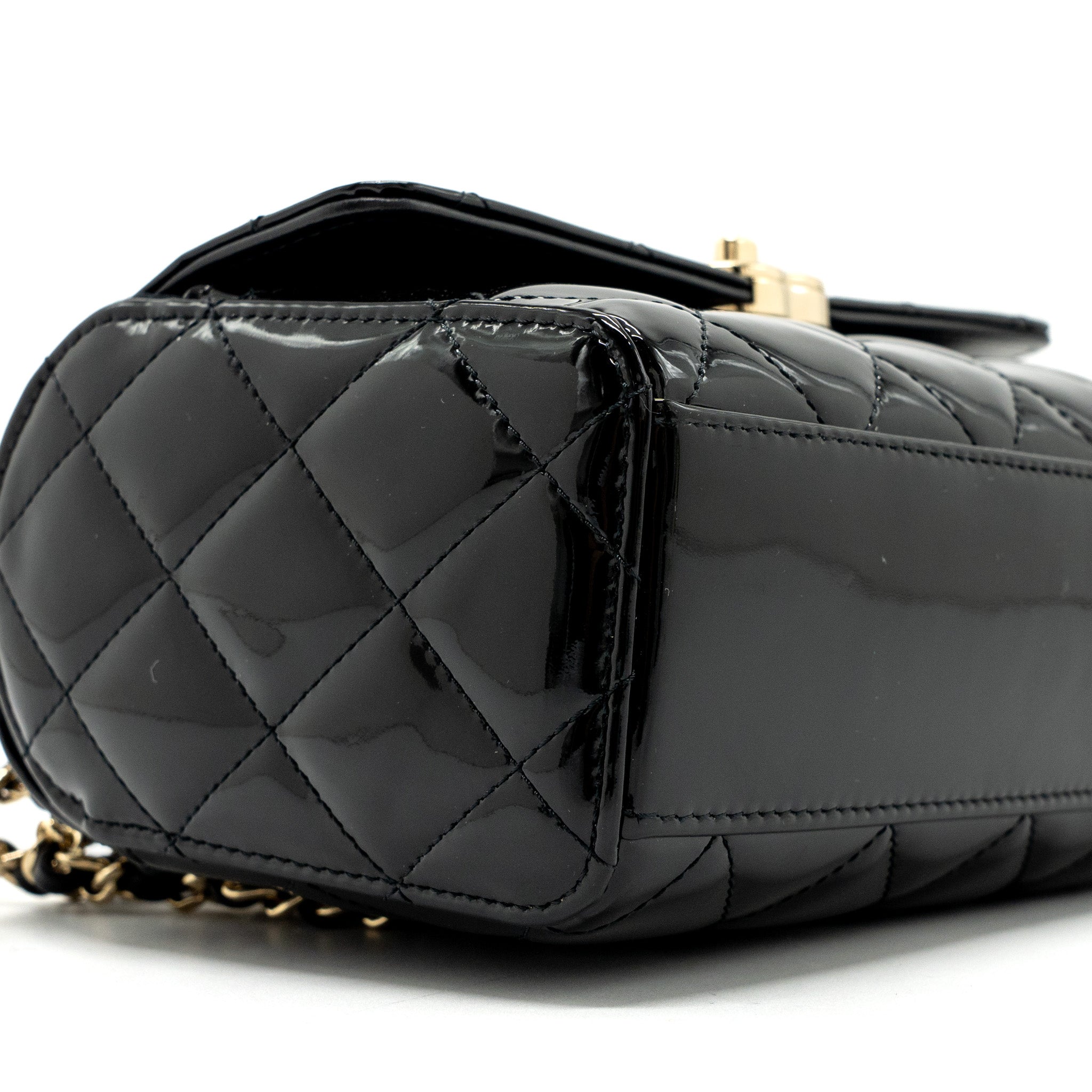 Chanel Small Trendy CC Dual Flap Bag patent black L (microchip)