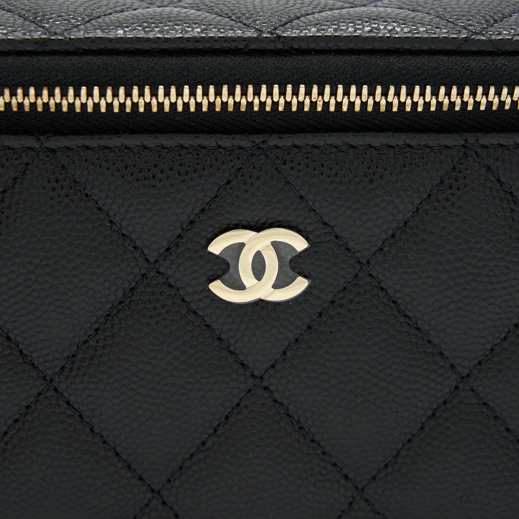 Chanel 22S Long Vanity With Chain Caviar Black L