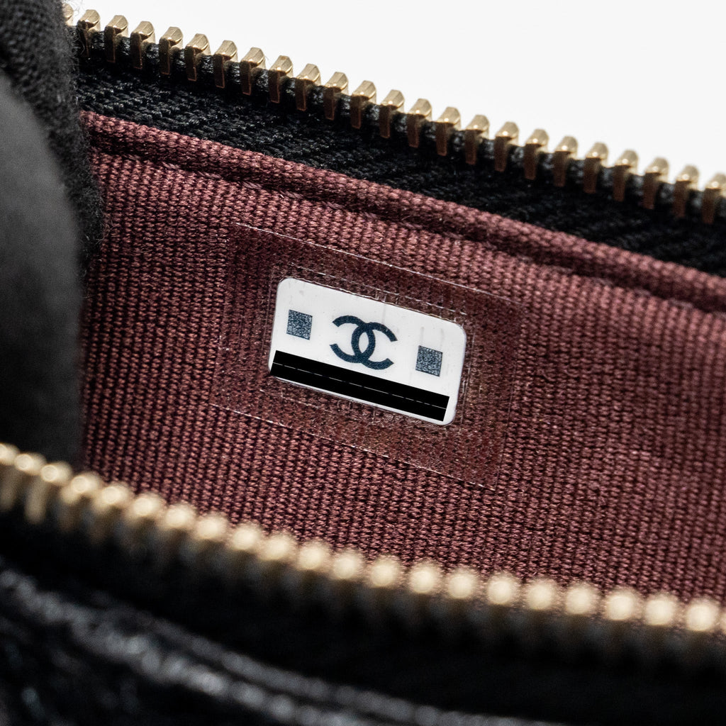Chanel Flap with Zip Card Holder Caviar Black L (Microchip)