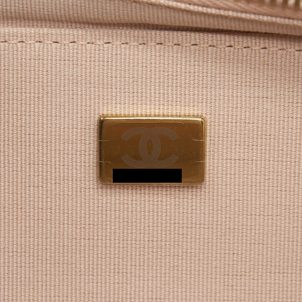 Chanel 21K Crossbody Bag Caviar Light Beige L