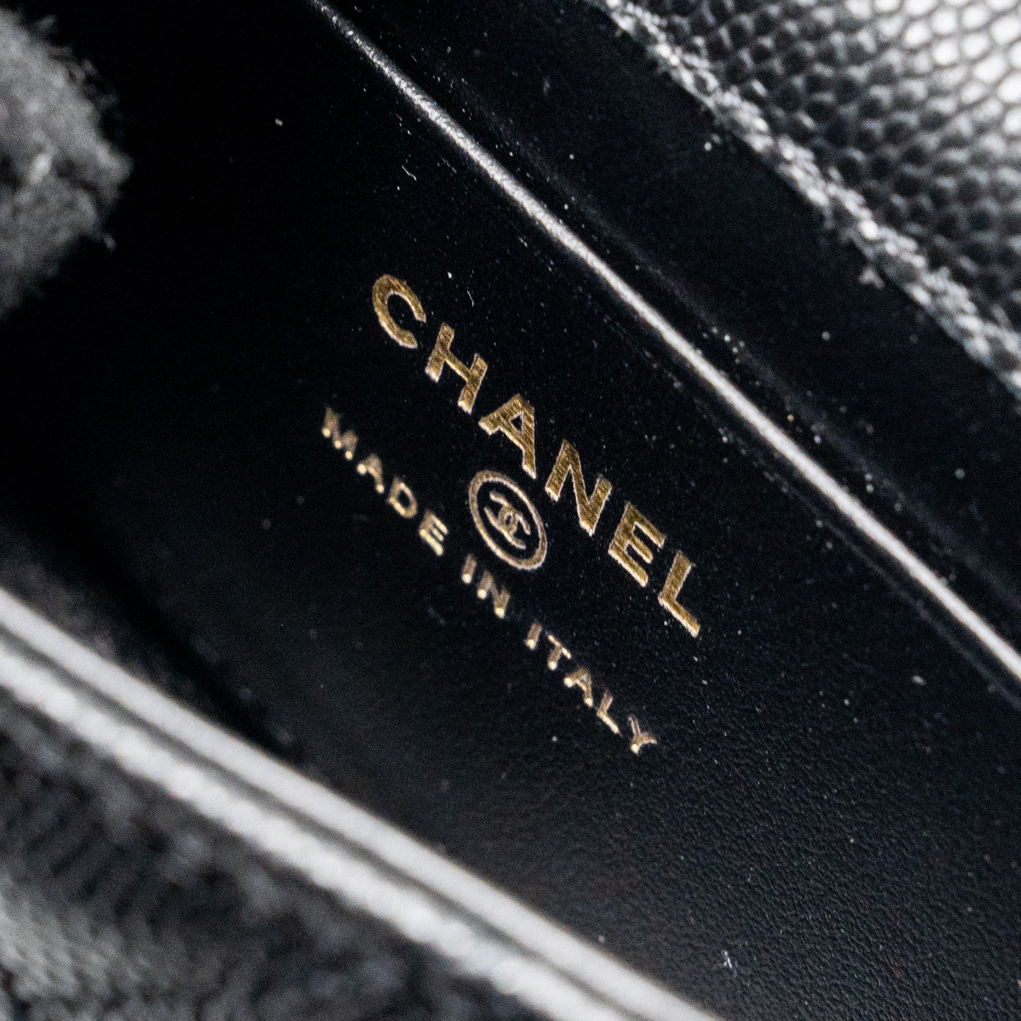 Chanel Mini Top Handle Flap Bag Caviar Black L (Microchip)