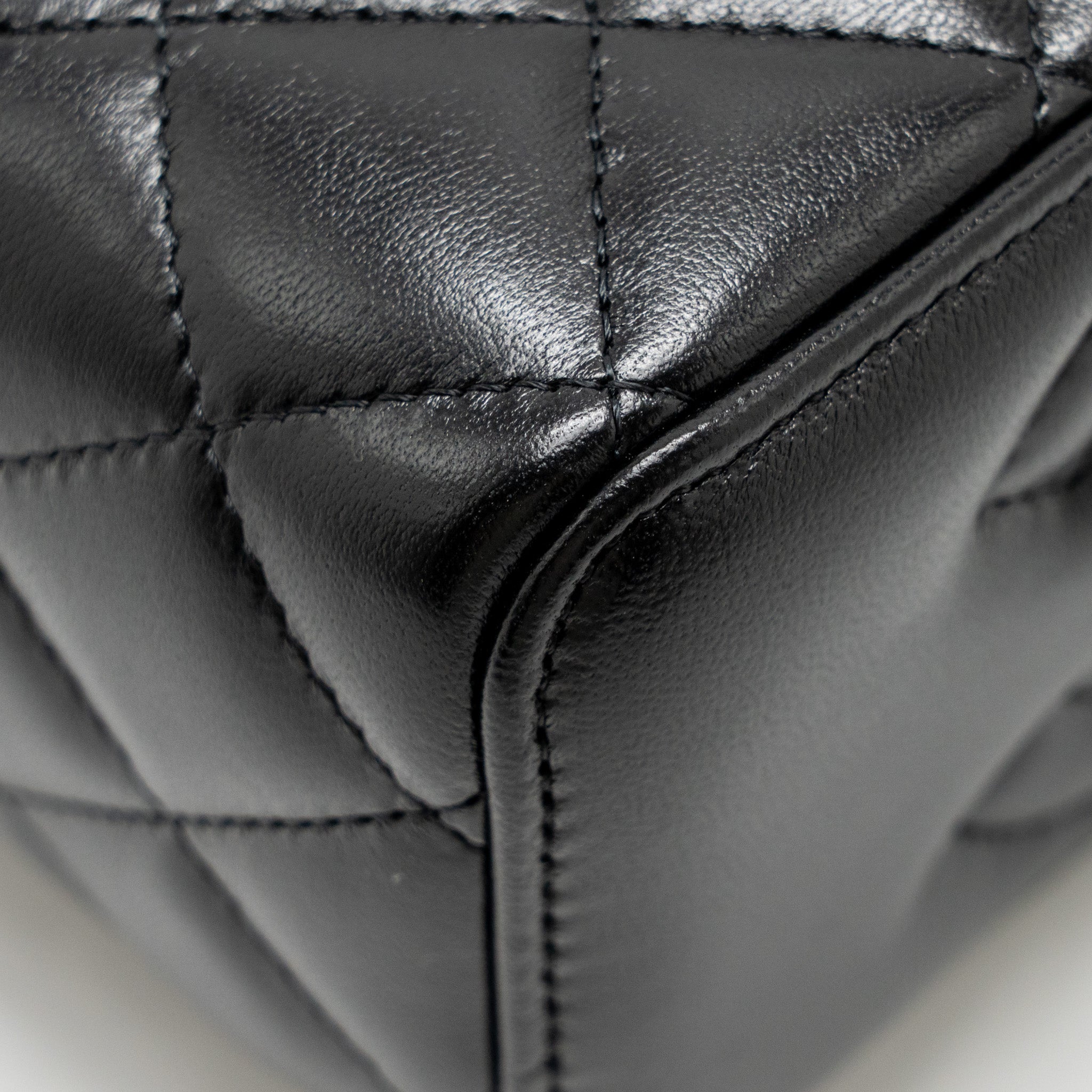 Chanel 24a Long Vanity Case With CC Logo Adjustable Chain Lambskin Black (microchip)