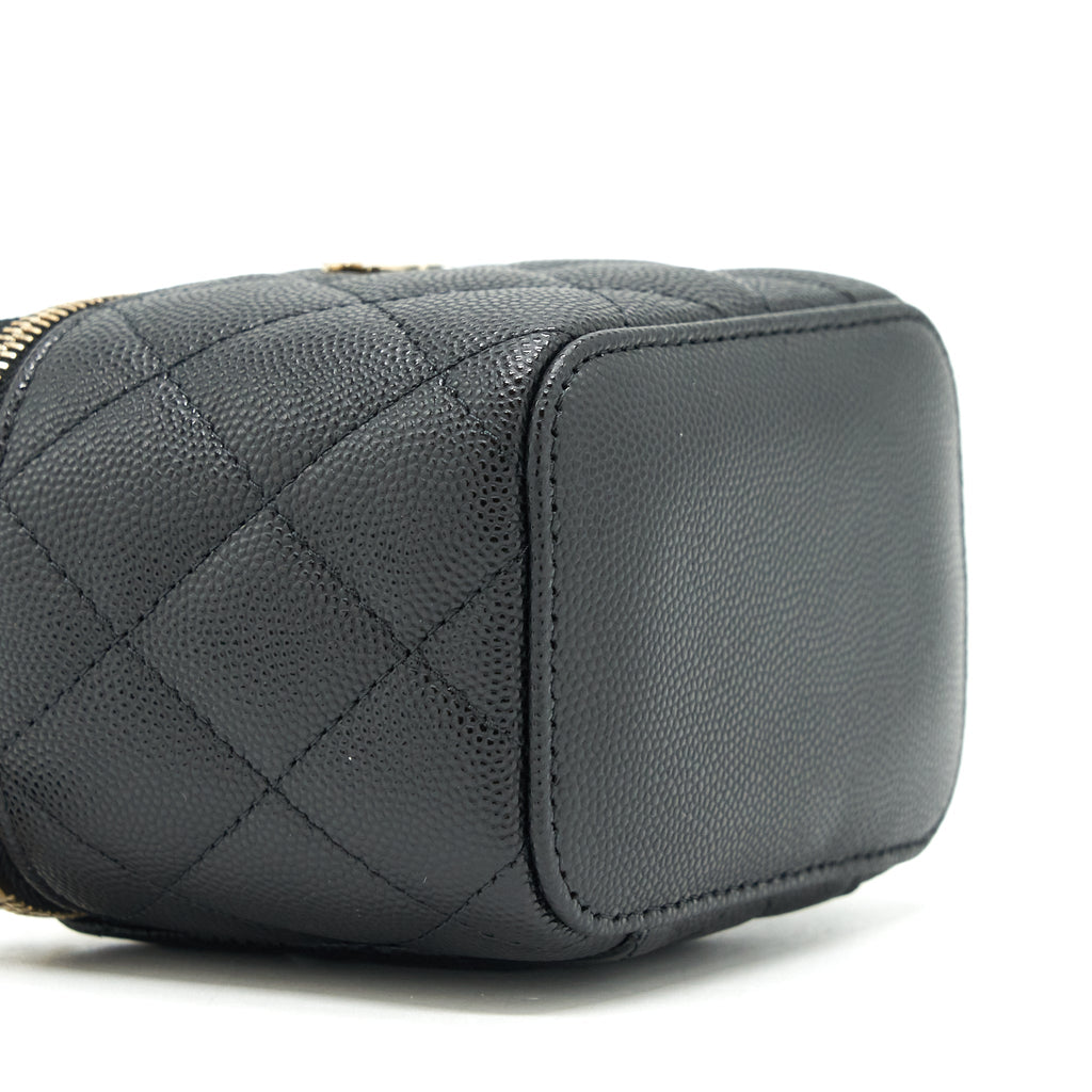 Chanel 22C Mini Vanity With Chain Caviar Black L