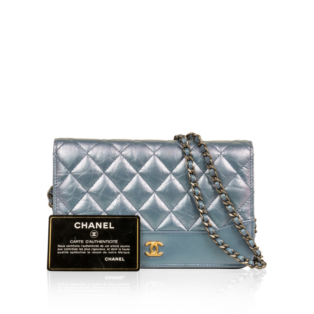 Chanel Wallet on Chain Iridescent