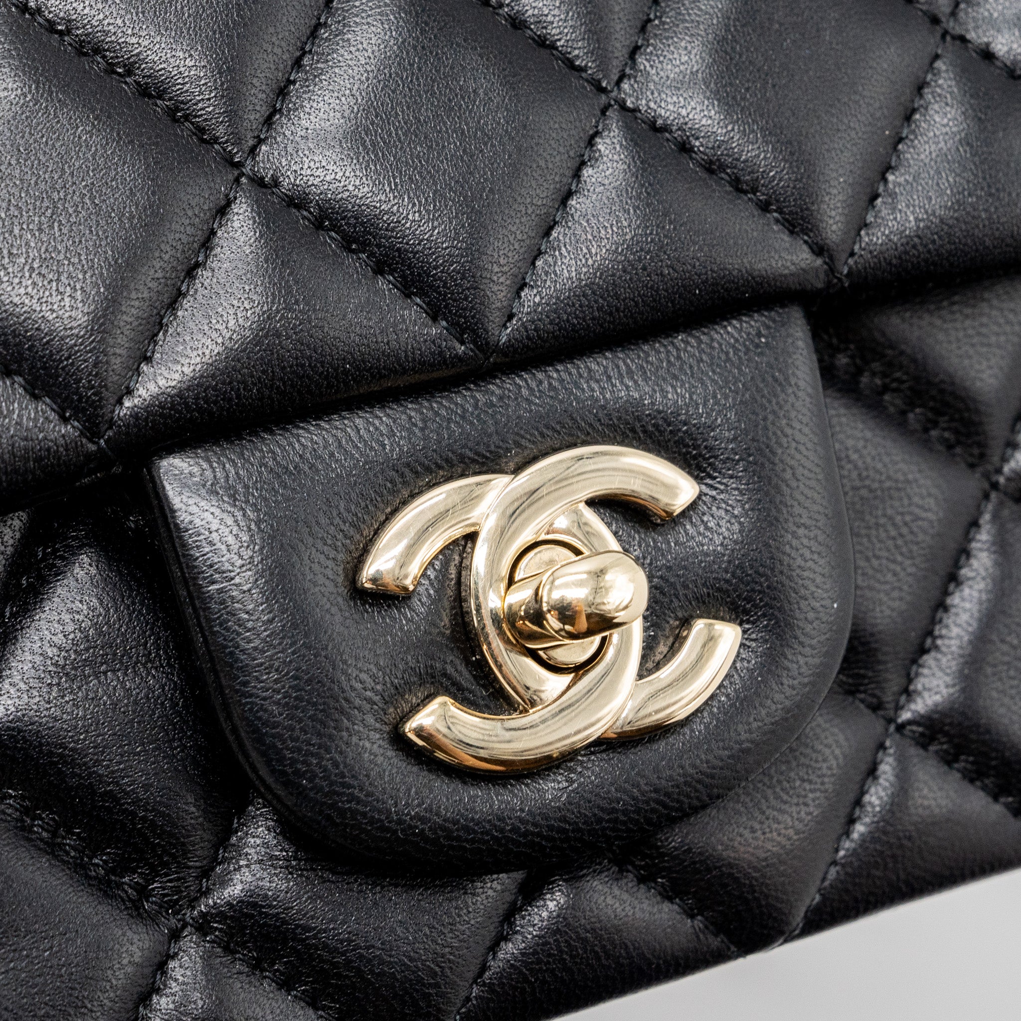 CHANEL MINI RECTANGULAR FLAP BAG LAMBSKIN BLACK L (MICROCHIP)