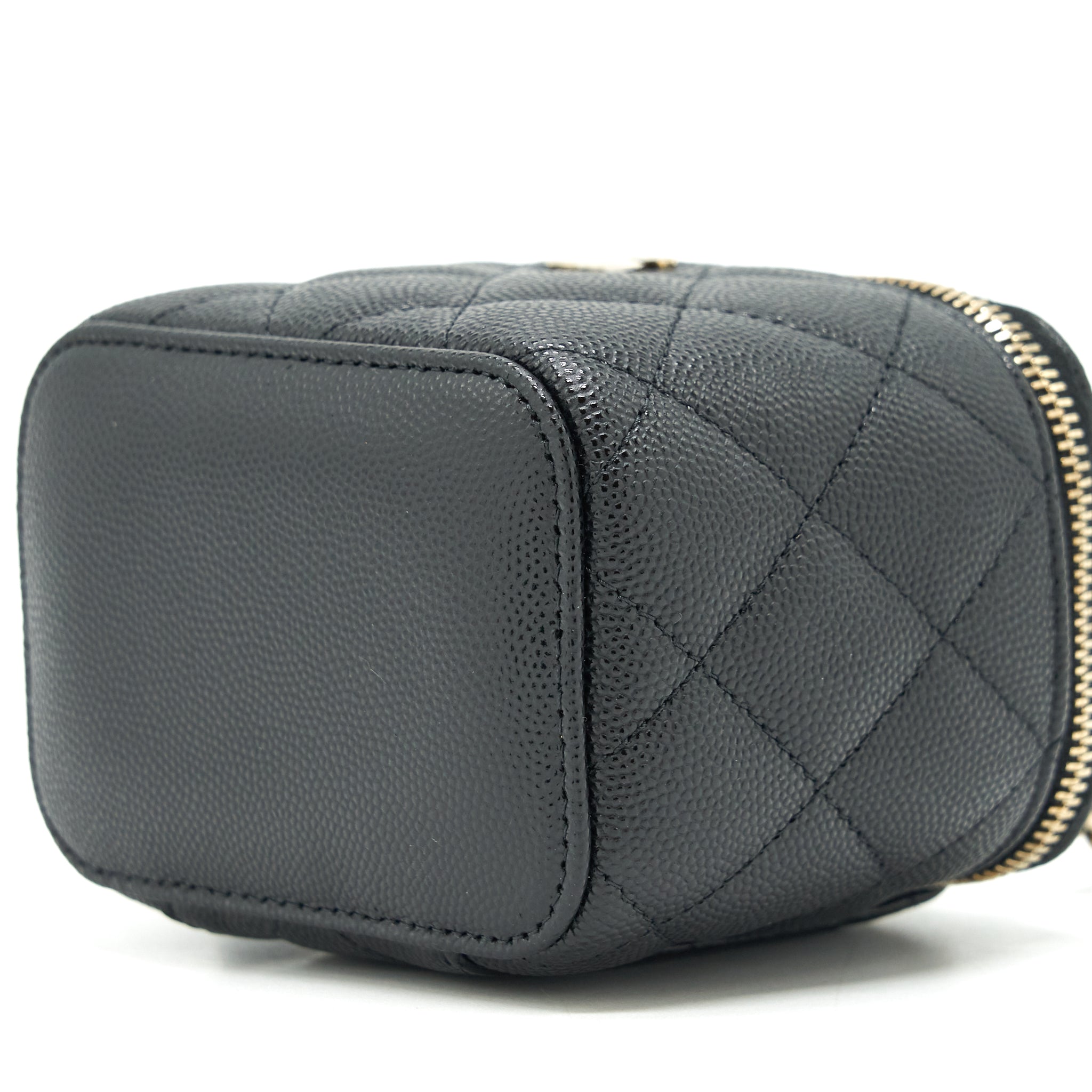 Chanel 22C Mini Vanity With Chain Caviar Black L