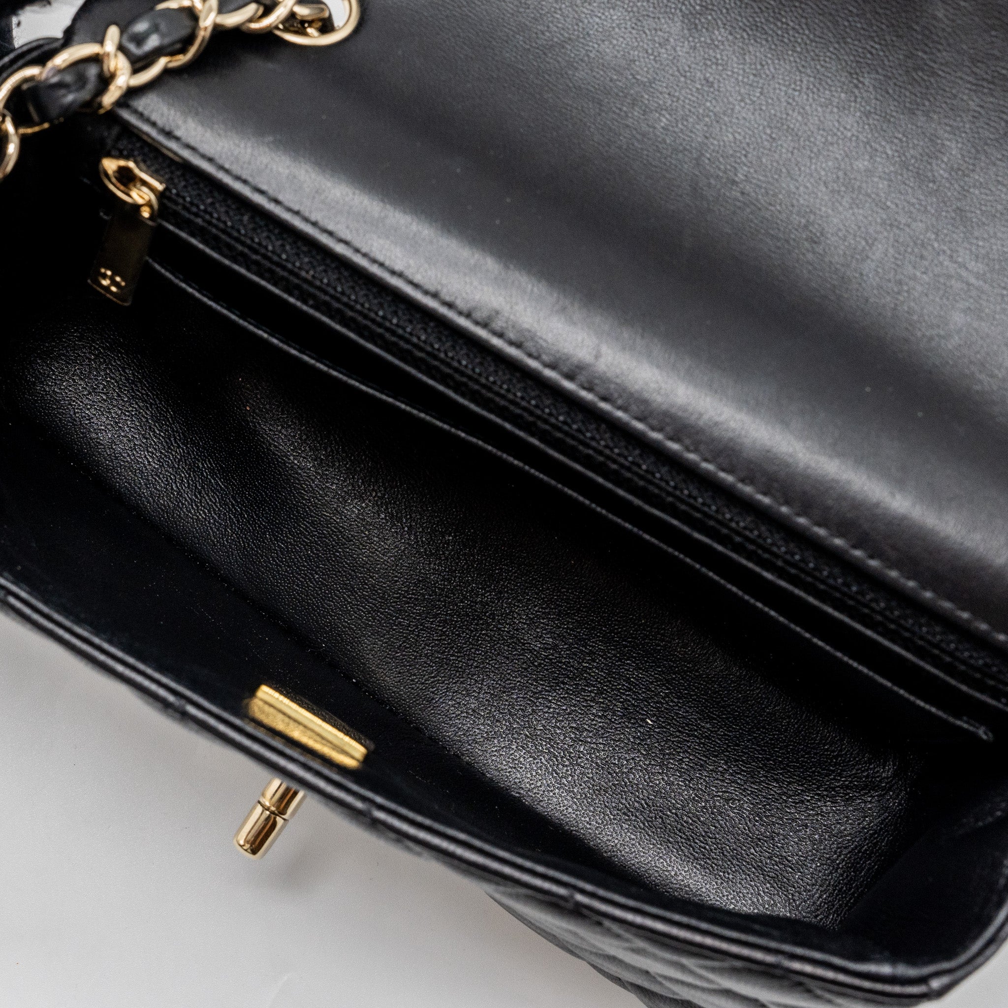CHANEL MINI RECTANGULAR FLAP BAG LAMBSKIN BLACK L (MICROCHIP)