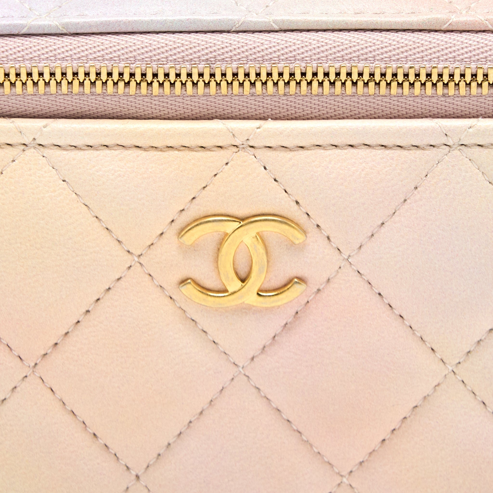 Chanel 22p Top Handle Long Vanity Case Lambskin Multicolour