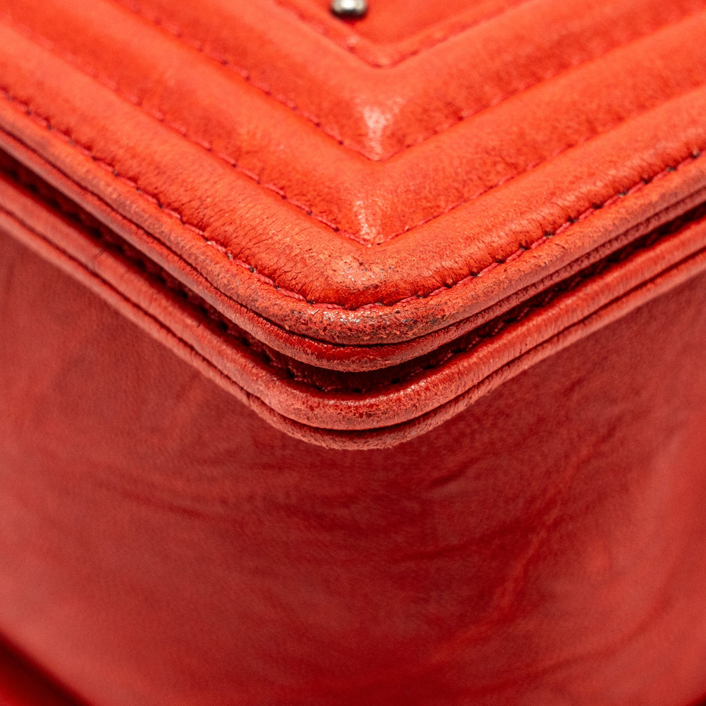 Chanel Medium Boy bag lambskin red ruthenium