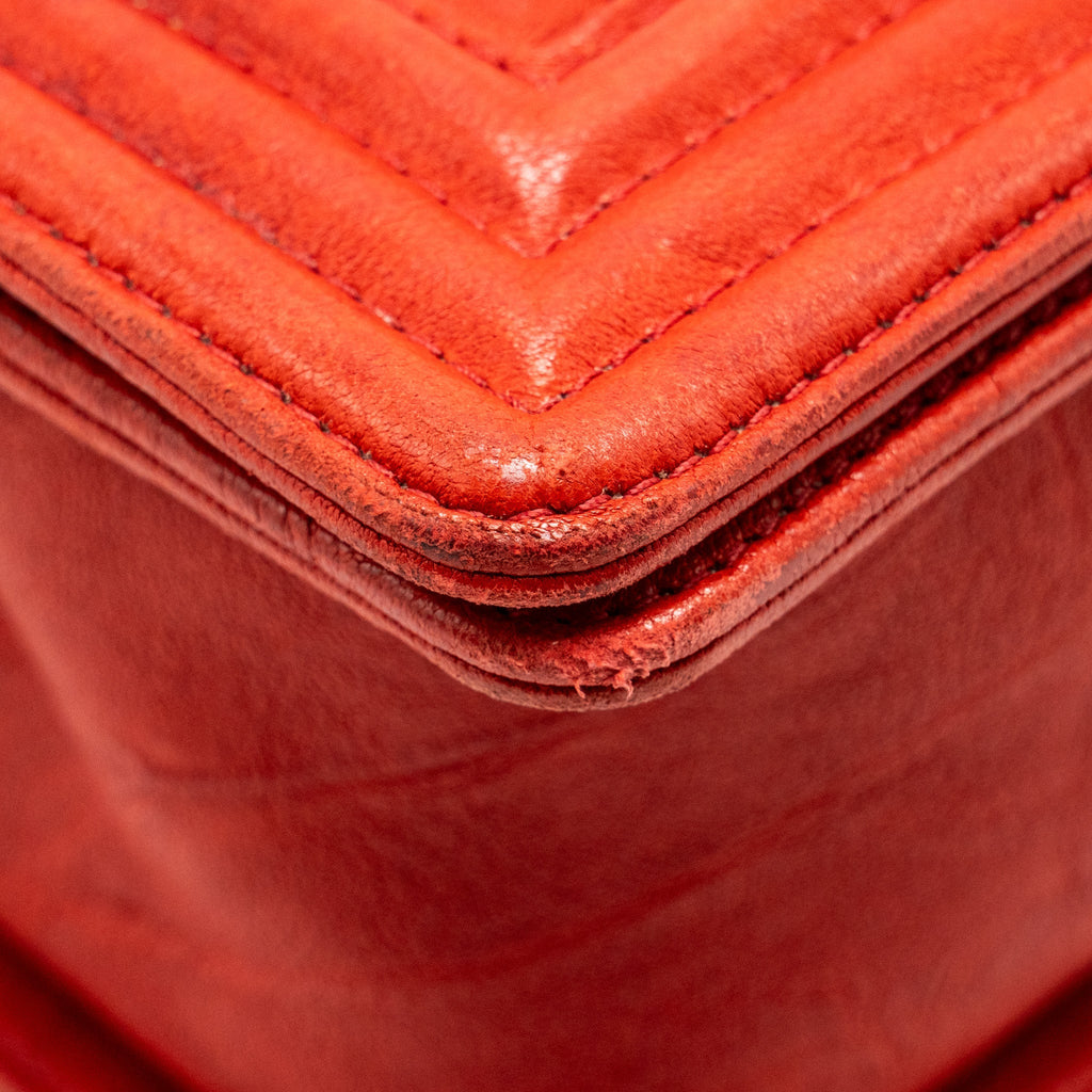 Chanel Medium Boy bag lambskin red ruthenium