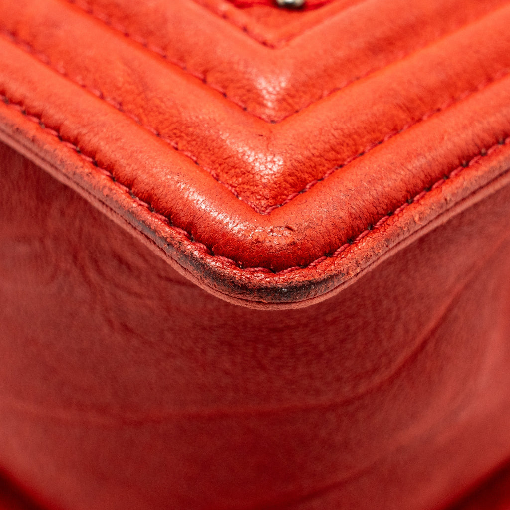 Chanel Medium Boy bag lambskin red ruthenium