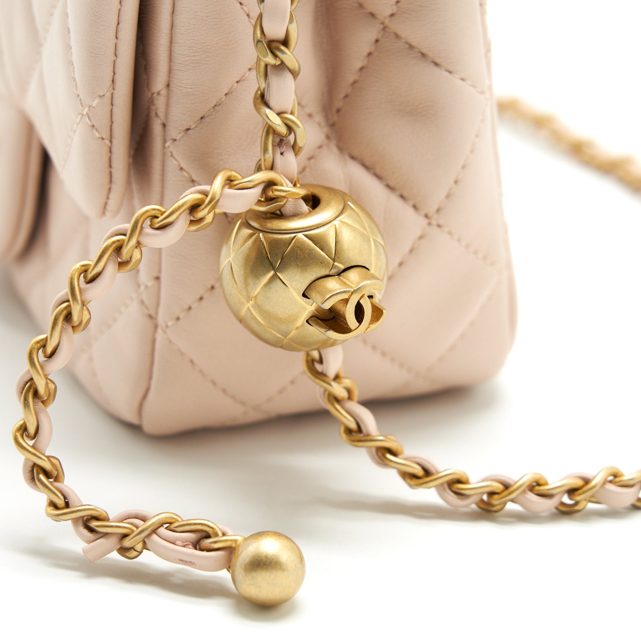 Chanel 22C Pearl Crush Mini Square Flap bag Lambskin Light Pink
