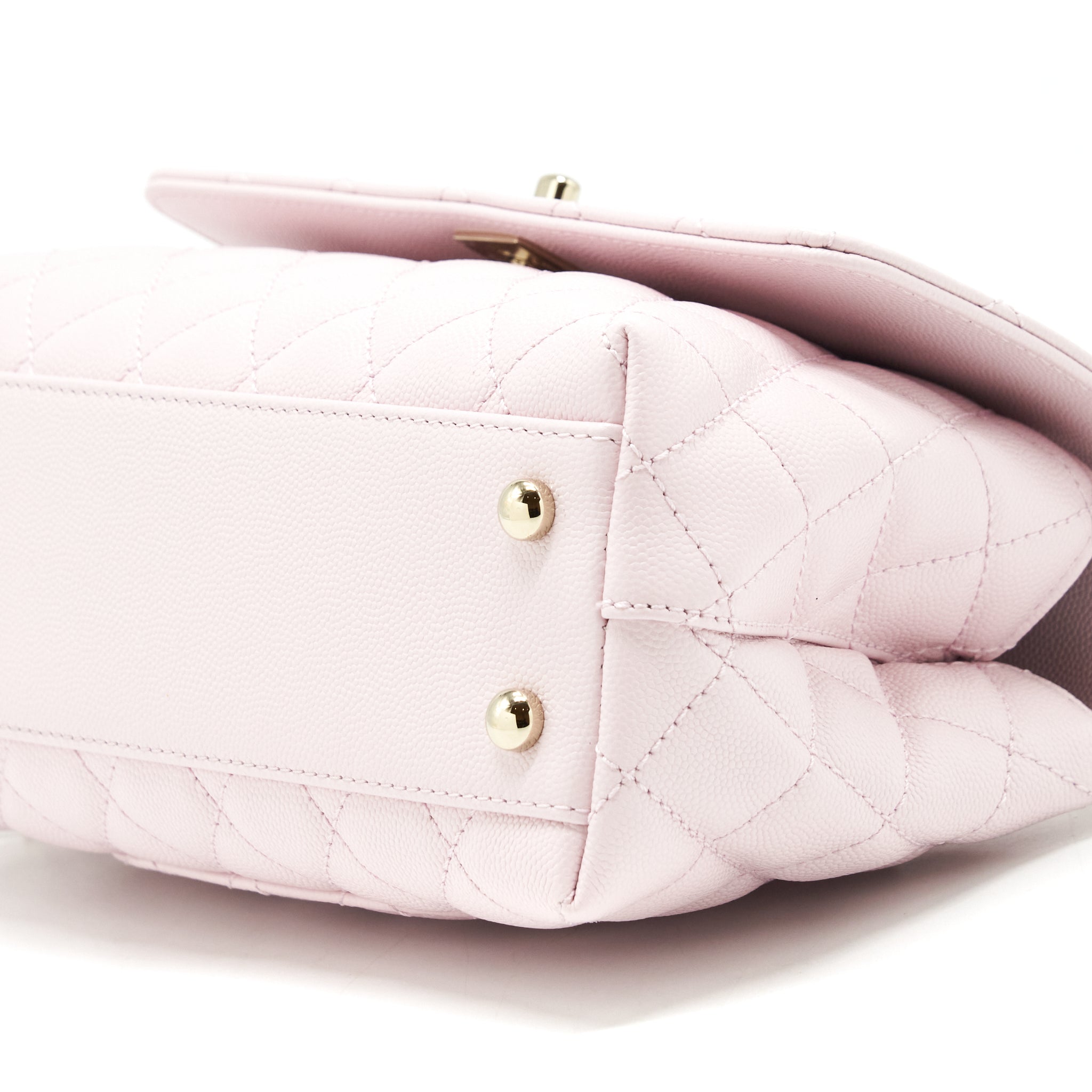 Chanel 22P Small Coco Handle Caviar Light Pink L