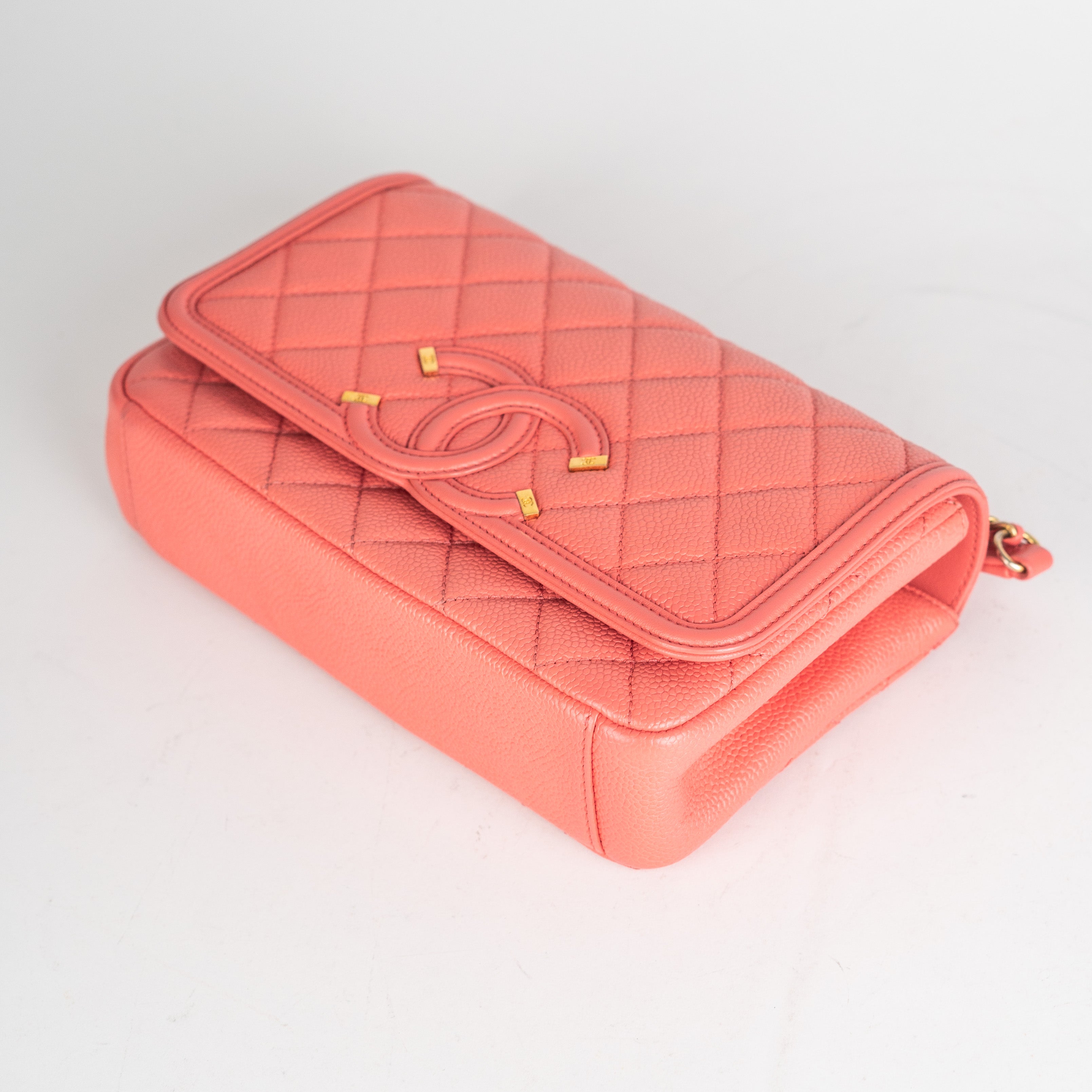 Chanel Filigree Quilted Caviar Small Coral Pink