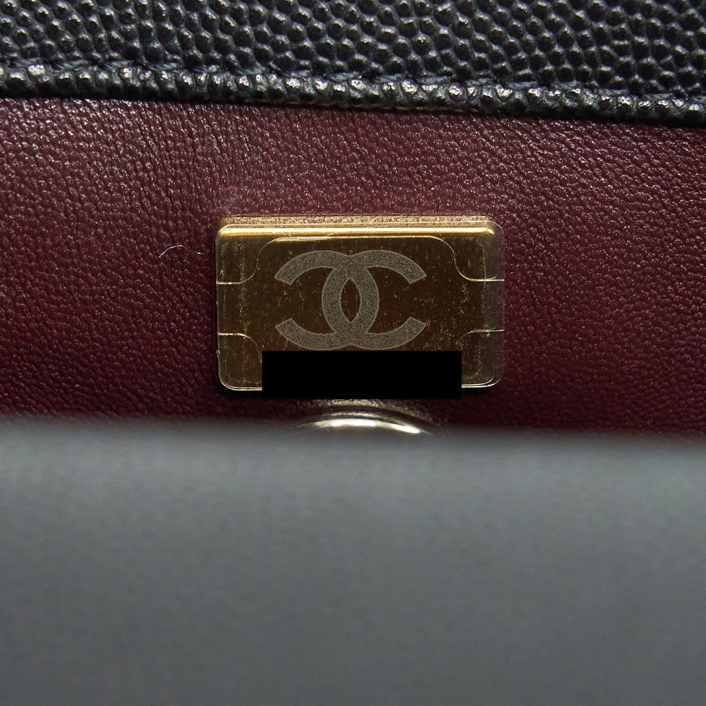 Chanel 22P Small Coco Handle Caviar Black L
