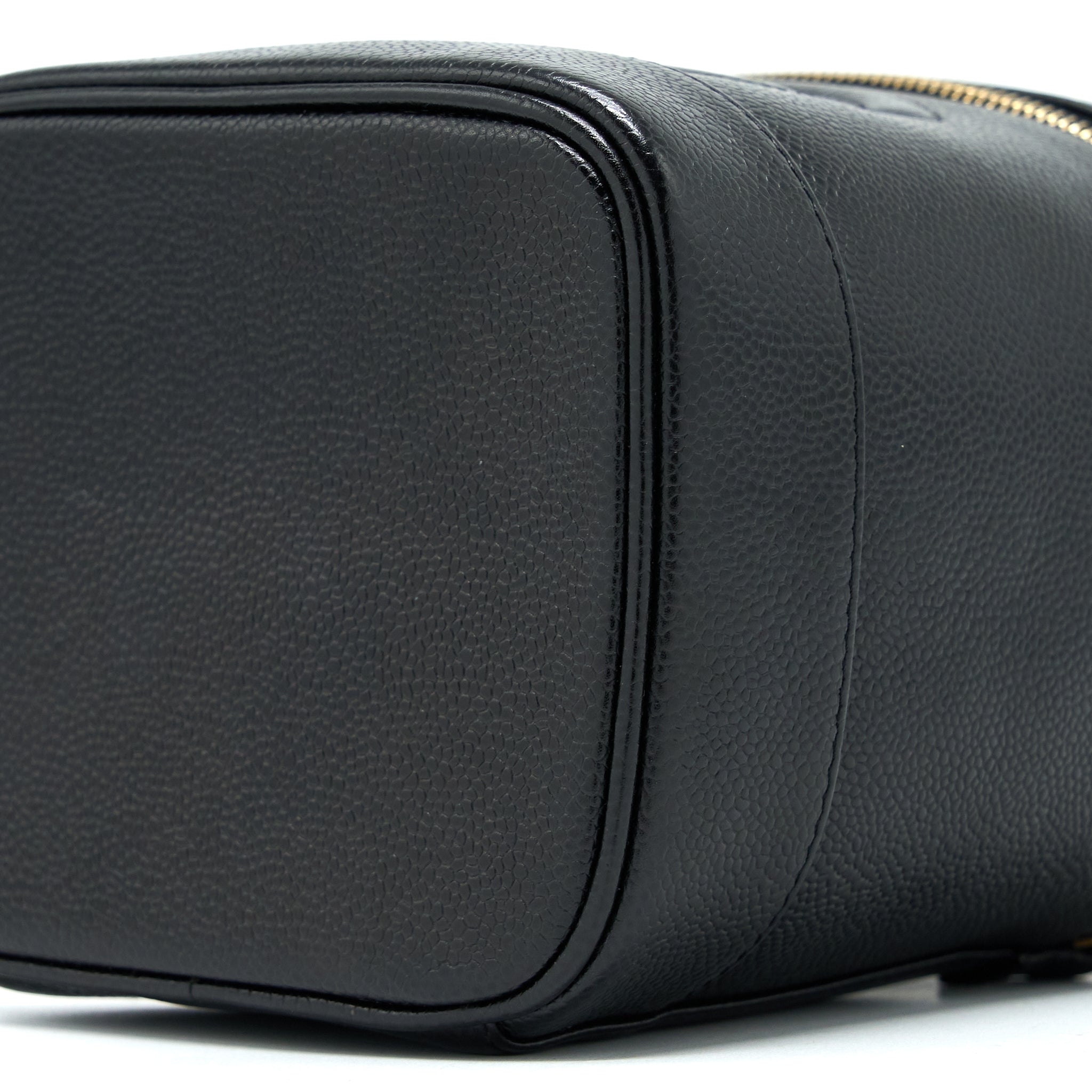 Chanel Vintage Vanity Case with Chain Caviar Black