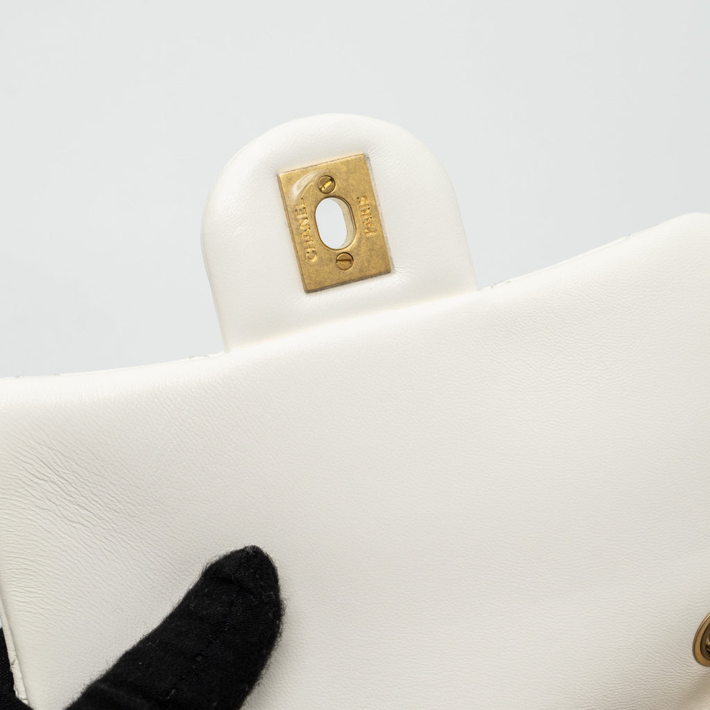 Chanel Pearl crush mini square flap bag lambskin white  (microchip)