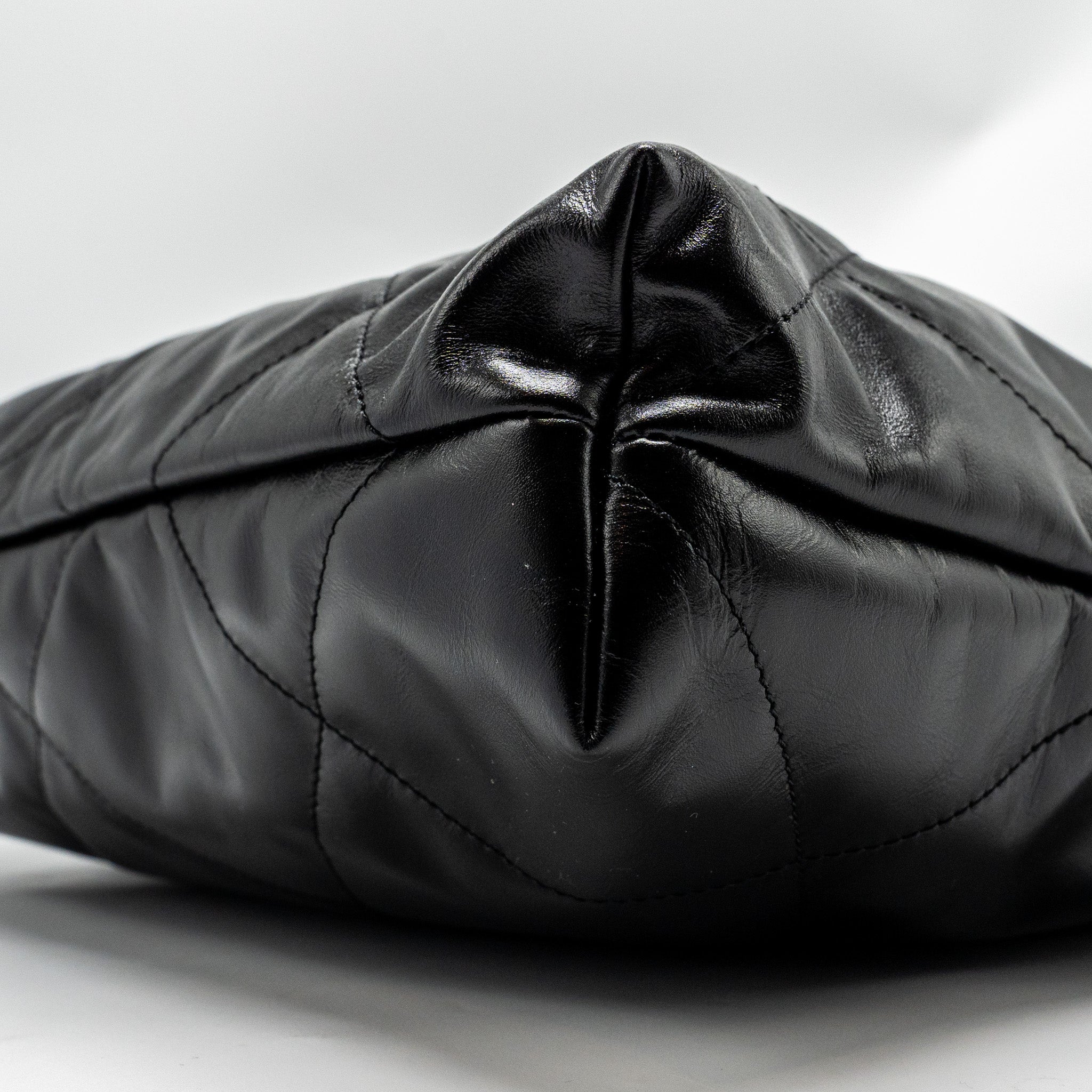 Chanel Medium 22 Bag Shiny Calfskin Black  (microchip)