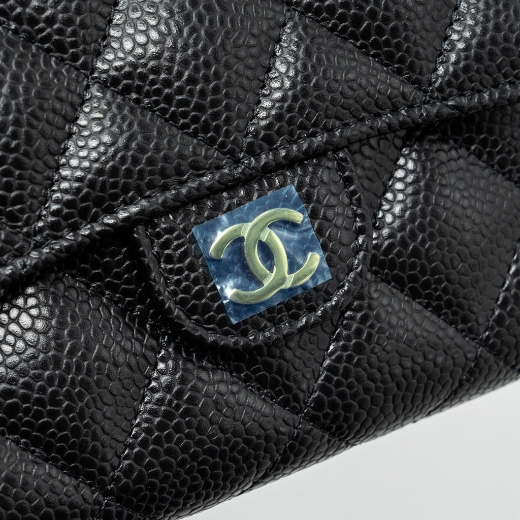 Chanel quilted medium flap compact wallet caviar black  (microchip)