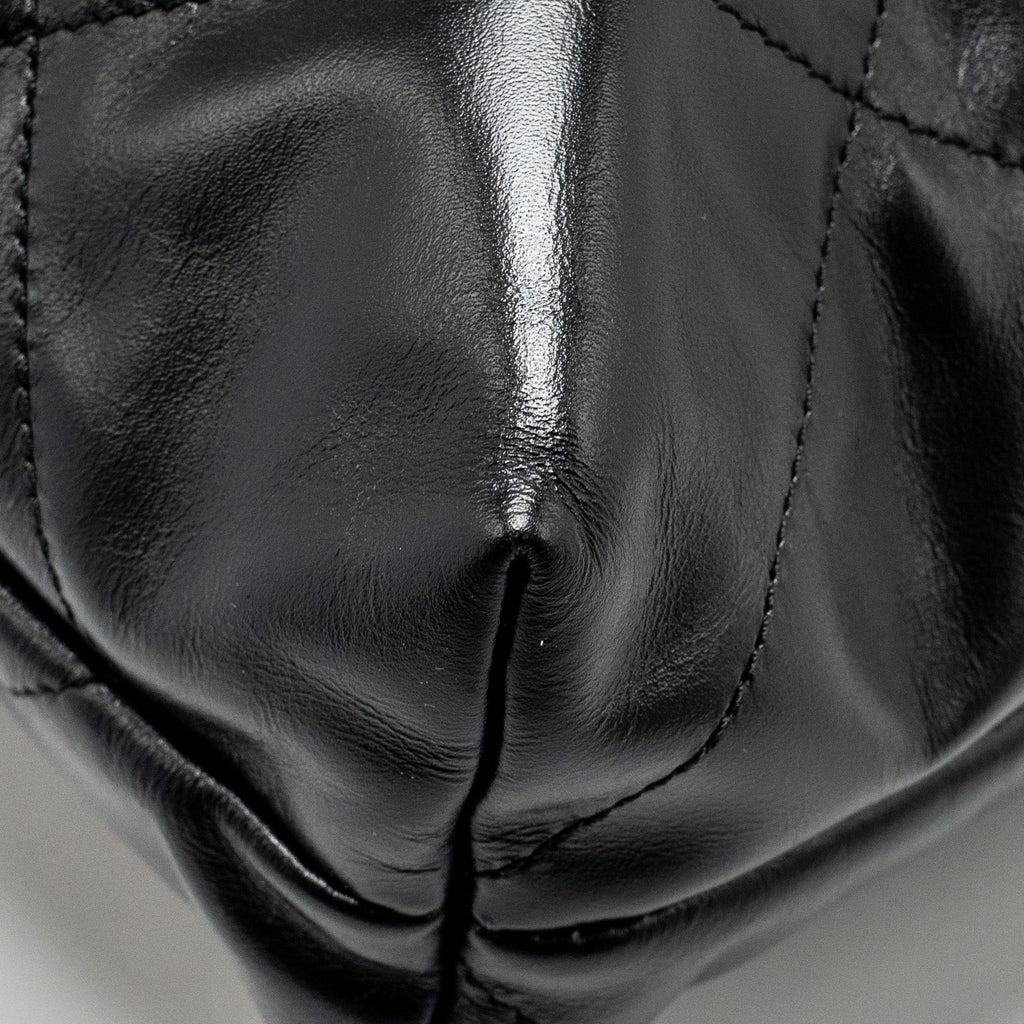 Chanel Medium 22 Bag Shiny Calfskin Black  (microchip)