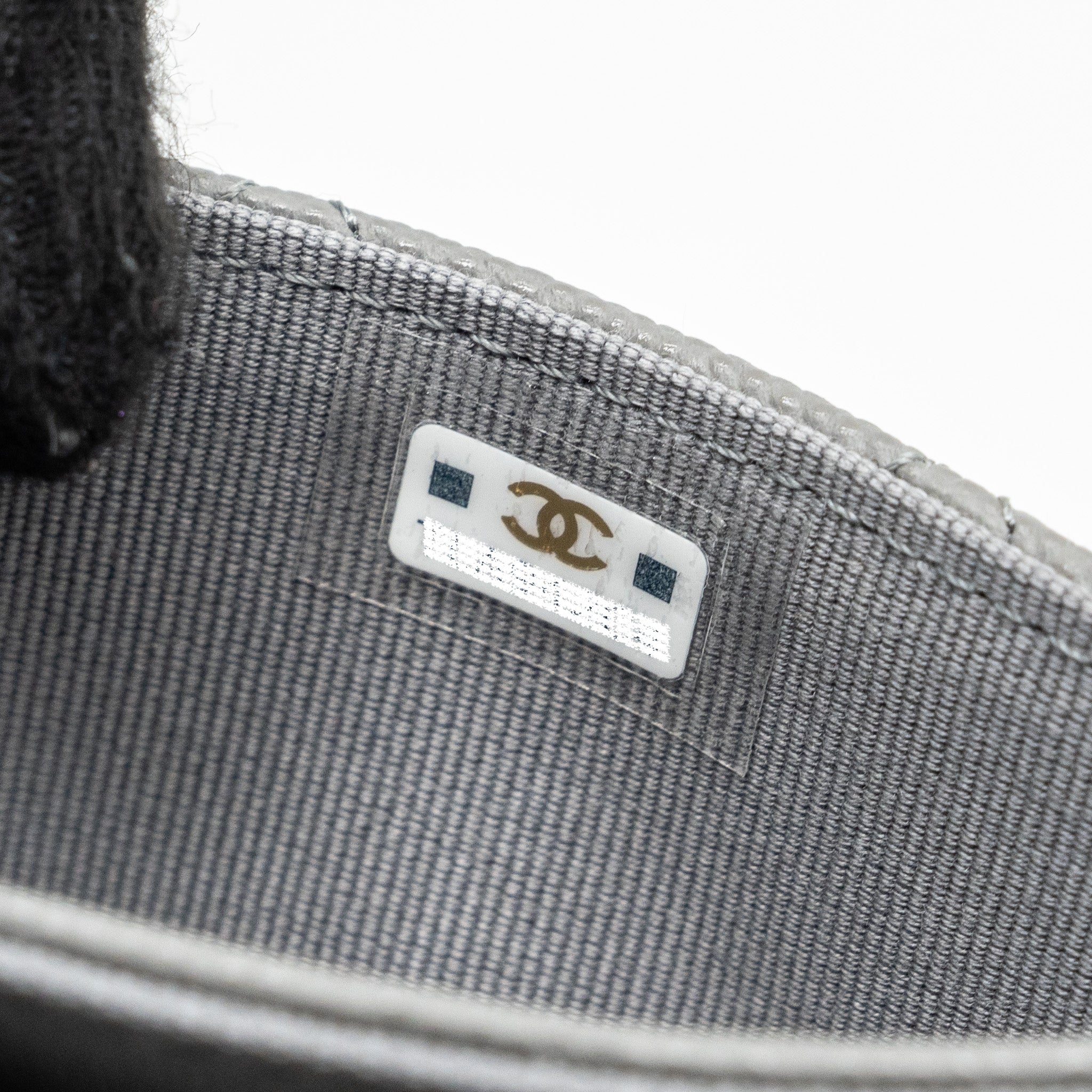 Chanel classic flap card holder caviar grey L (microchip)