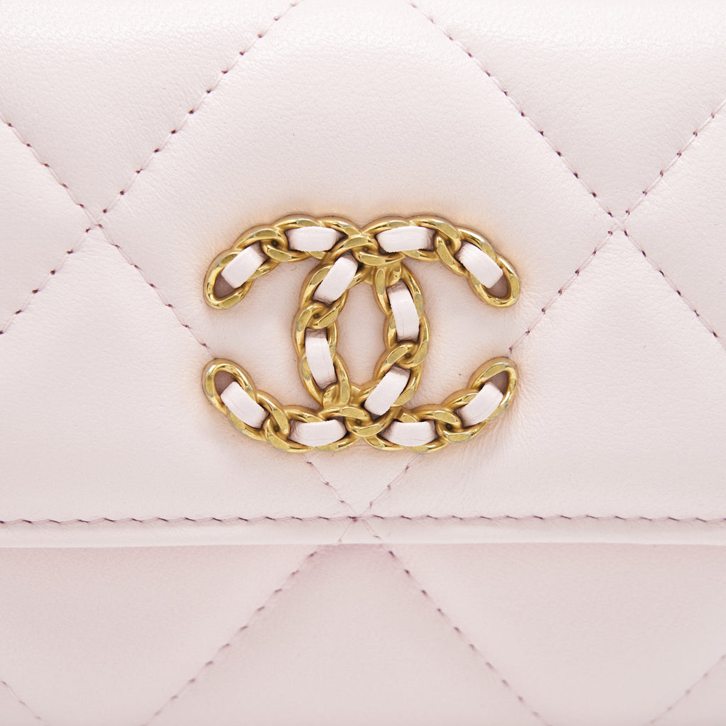 Chanel 19 Flap Cardholder Lambskin Light Pink