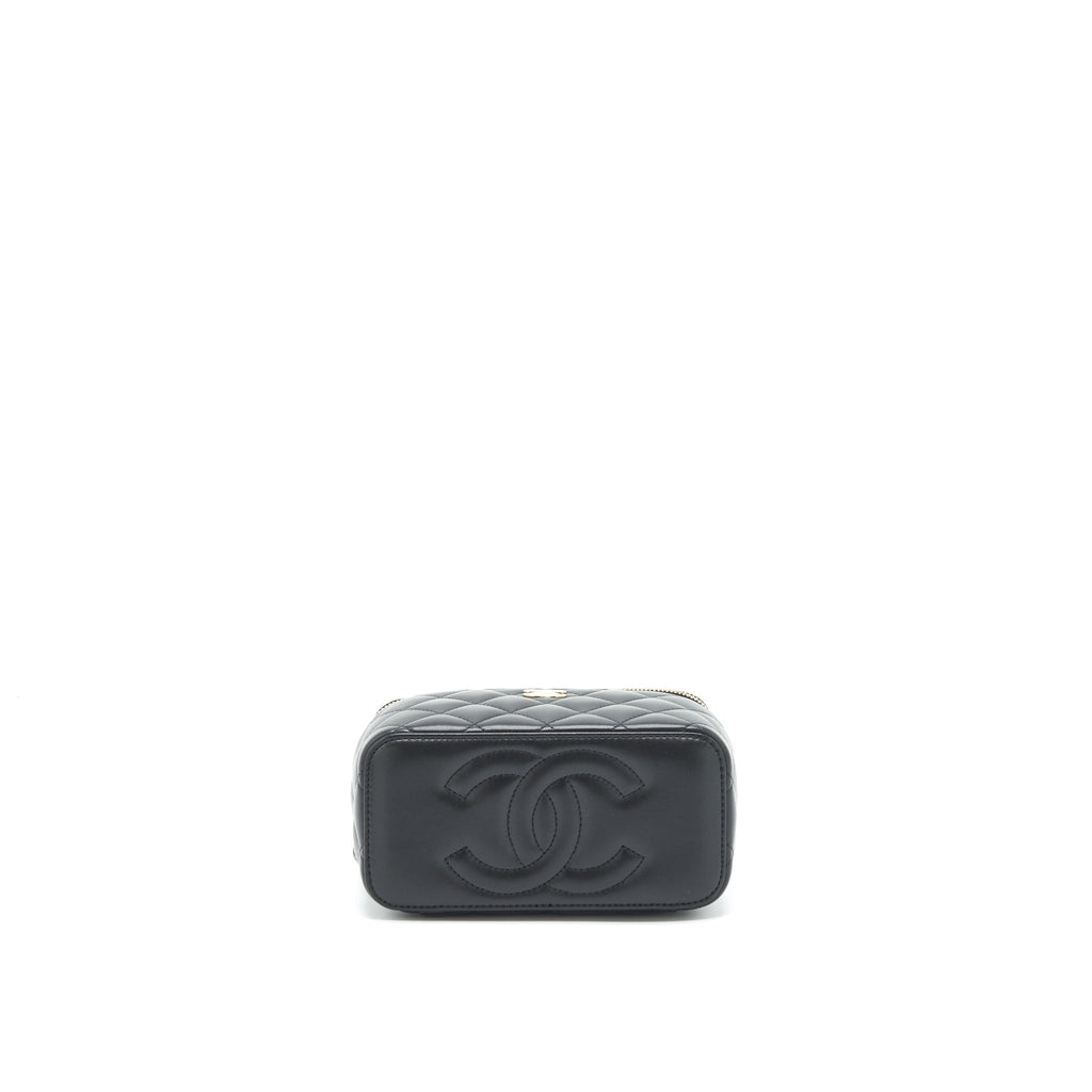 Chanel 22A Mini Top Handle Long Vanity With Chain Lambskin Black L (Microchip)