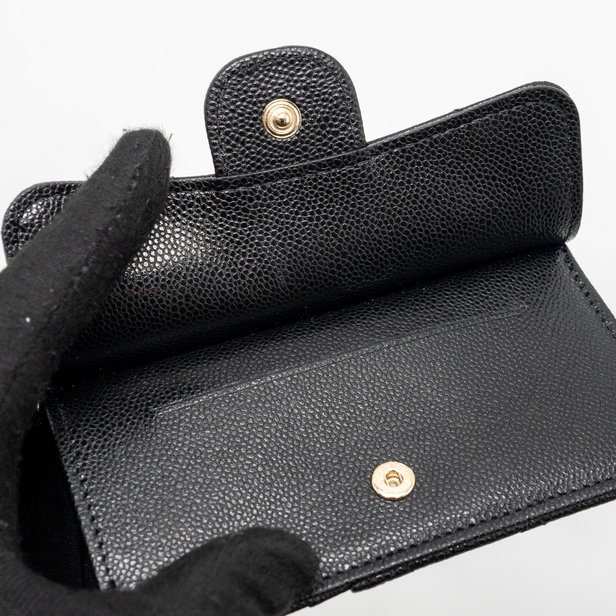 Chanel flap with zip card holder caviar black  (microchip)