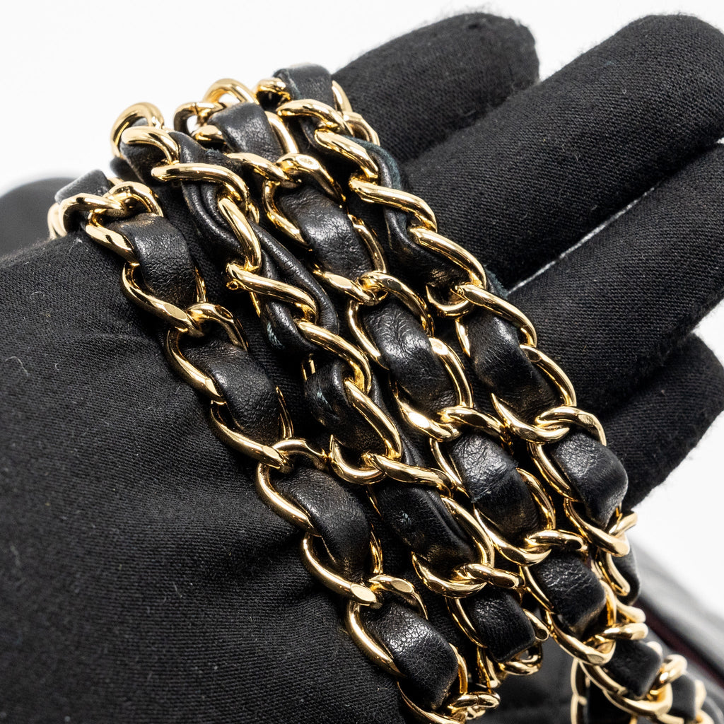 Chanel Medium Classic Double Flap Bag lambskin black